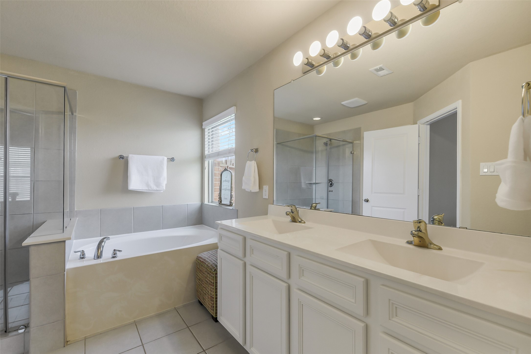 23710 Walnut Maze Court Property Photo 16