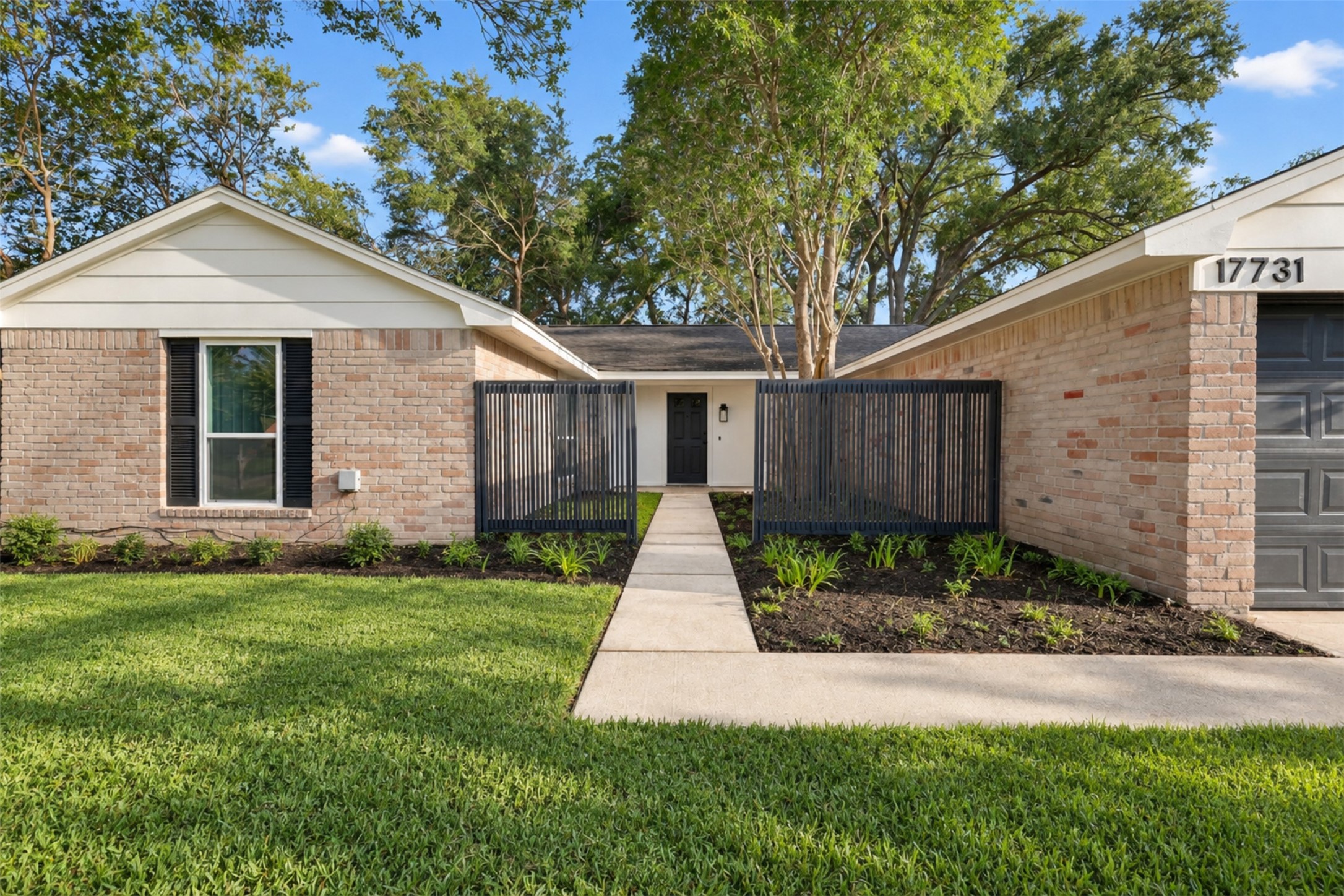 17731 Heritage Cove Court Property Photo 2