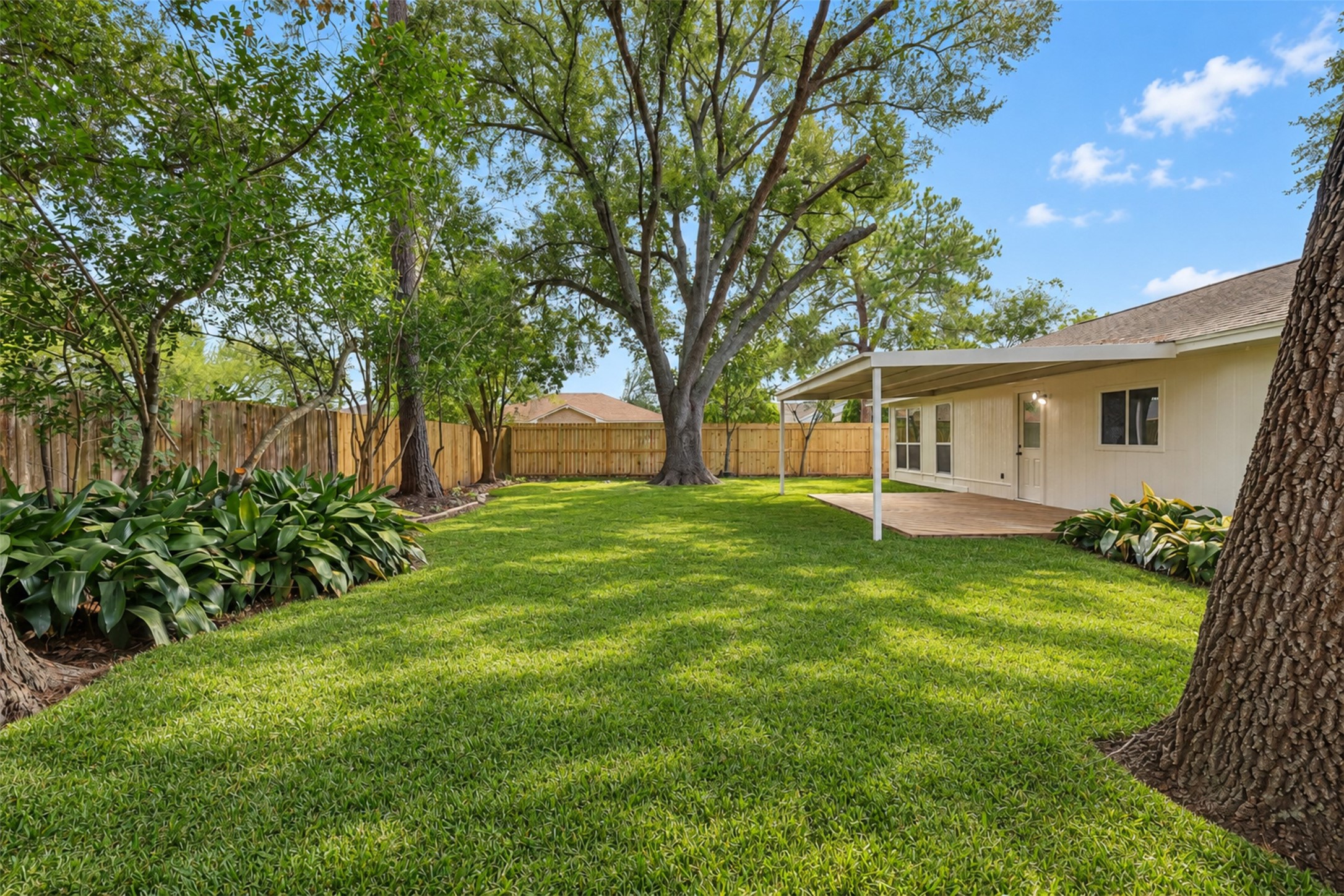 17731 Heritage Cove Court Property Photo 37