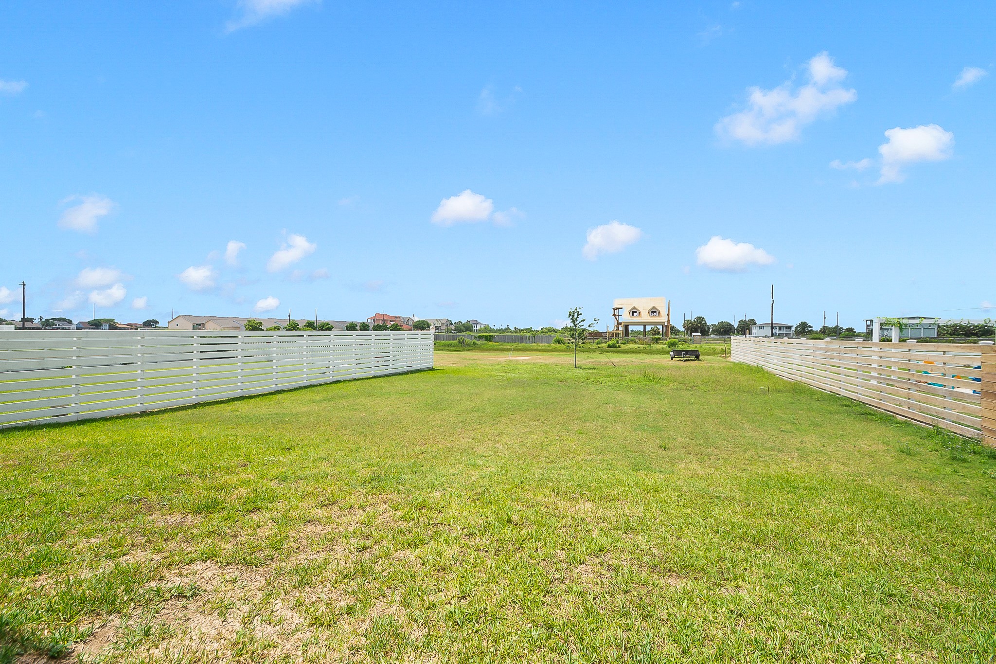 2527 103rd Street Property Photo 4