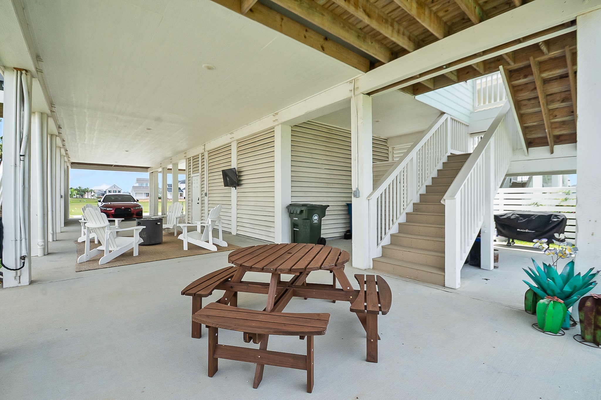 2527 103rd Street Property Photo 5
