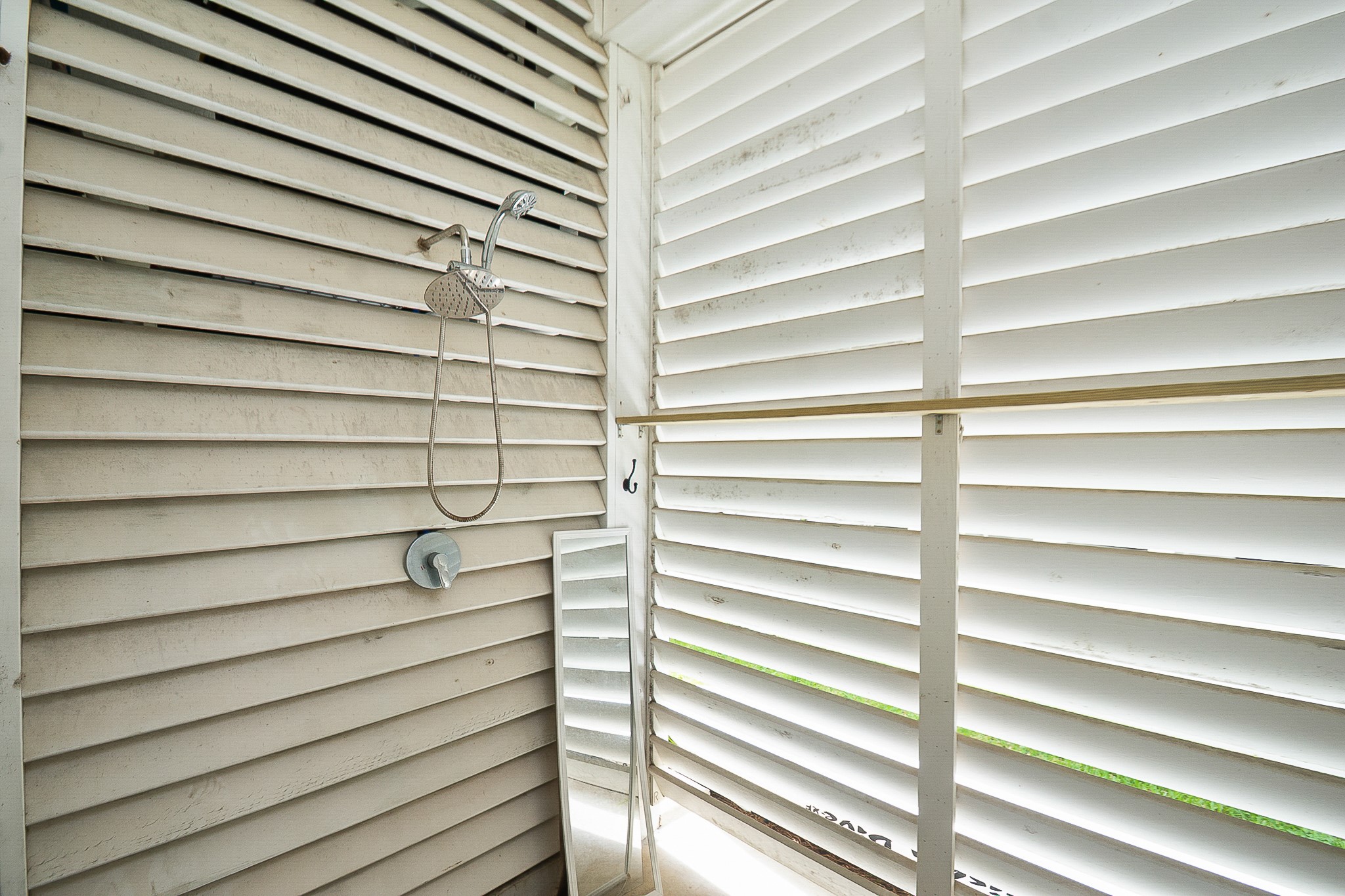 2527 103rd Street Property Photo 6