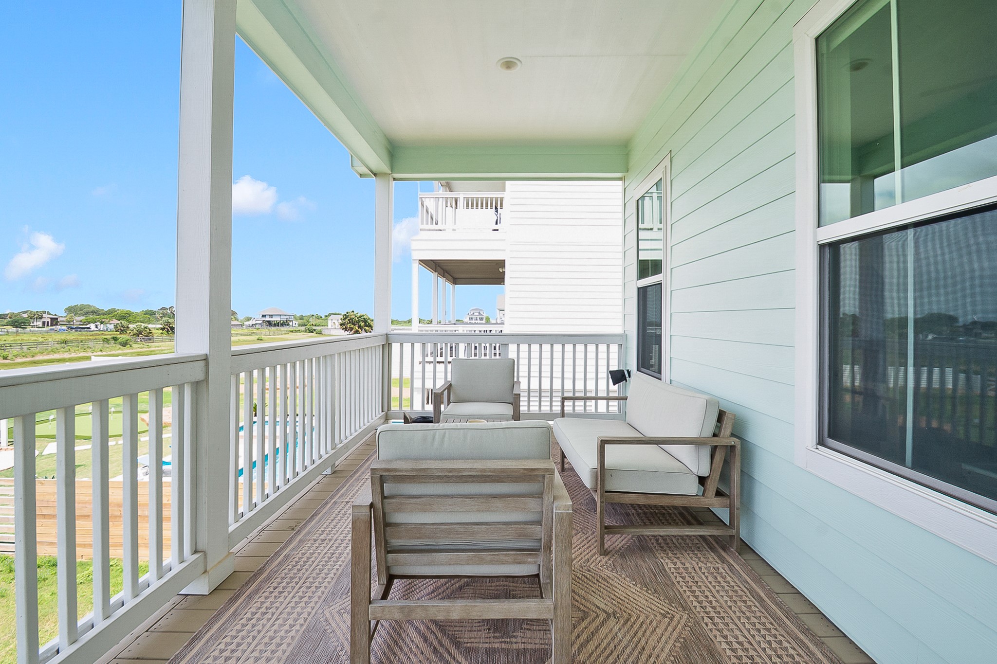 2527 103rd Street Property Photo 8