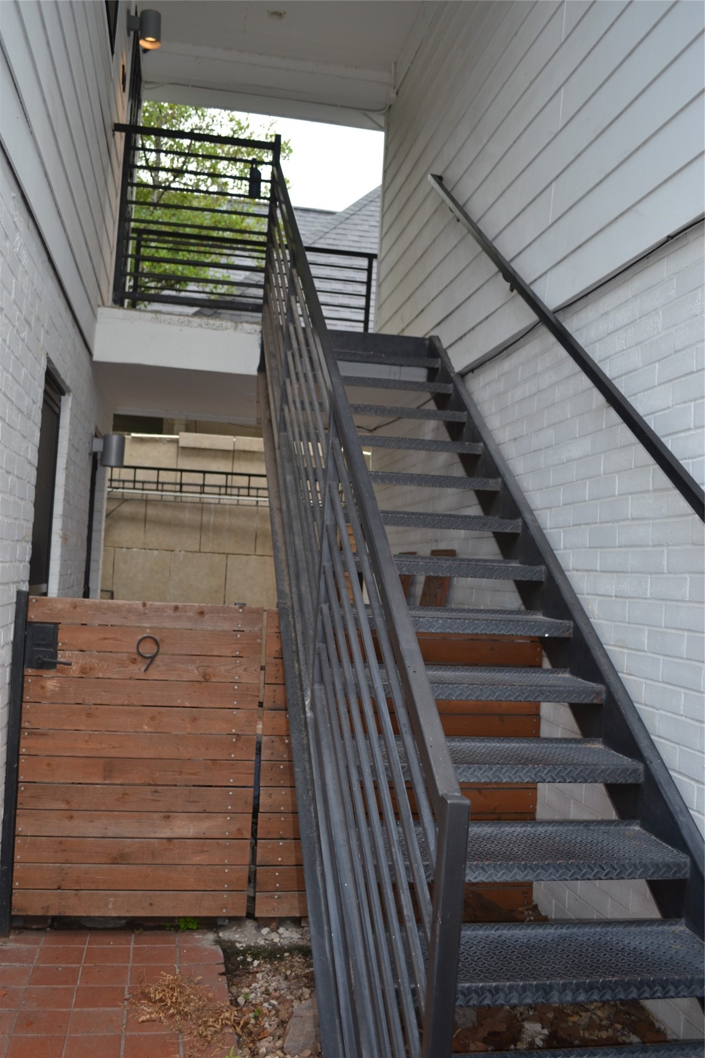 1710 Brun Street 10 Property Photo 2
