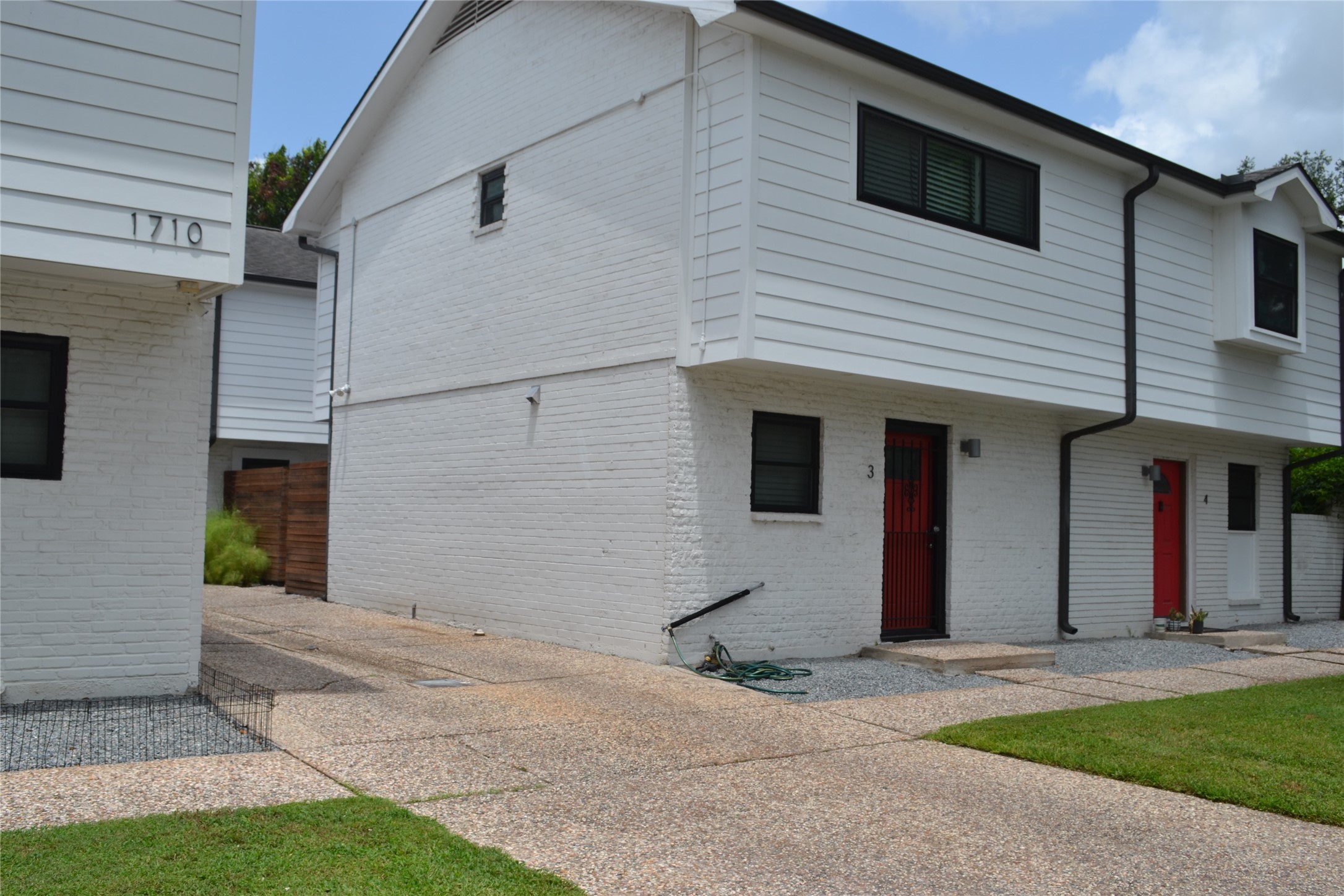 1710 Brun Street 10 Property Photo 3