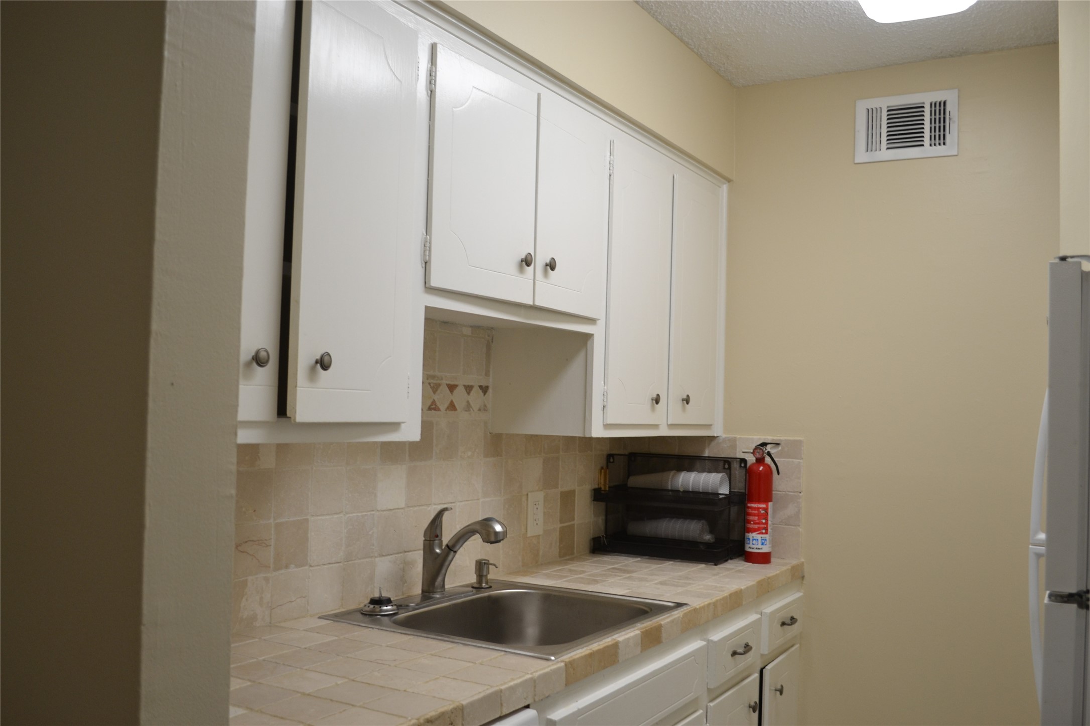 1710 Brun Street 10 Property Photo 7