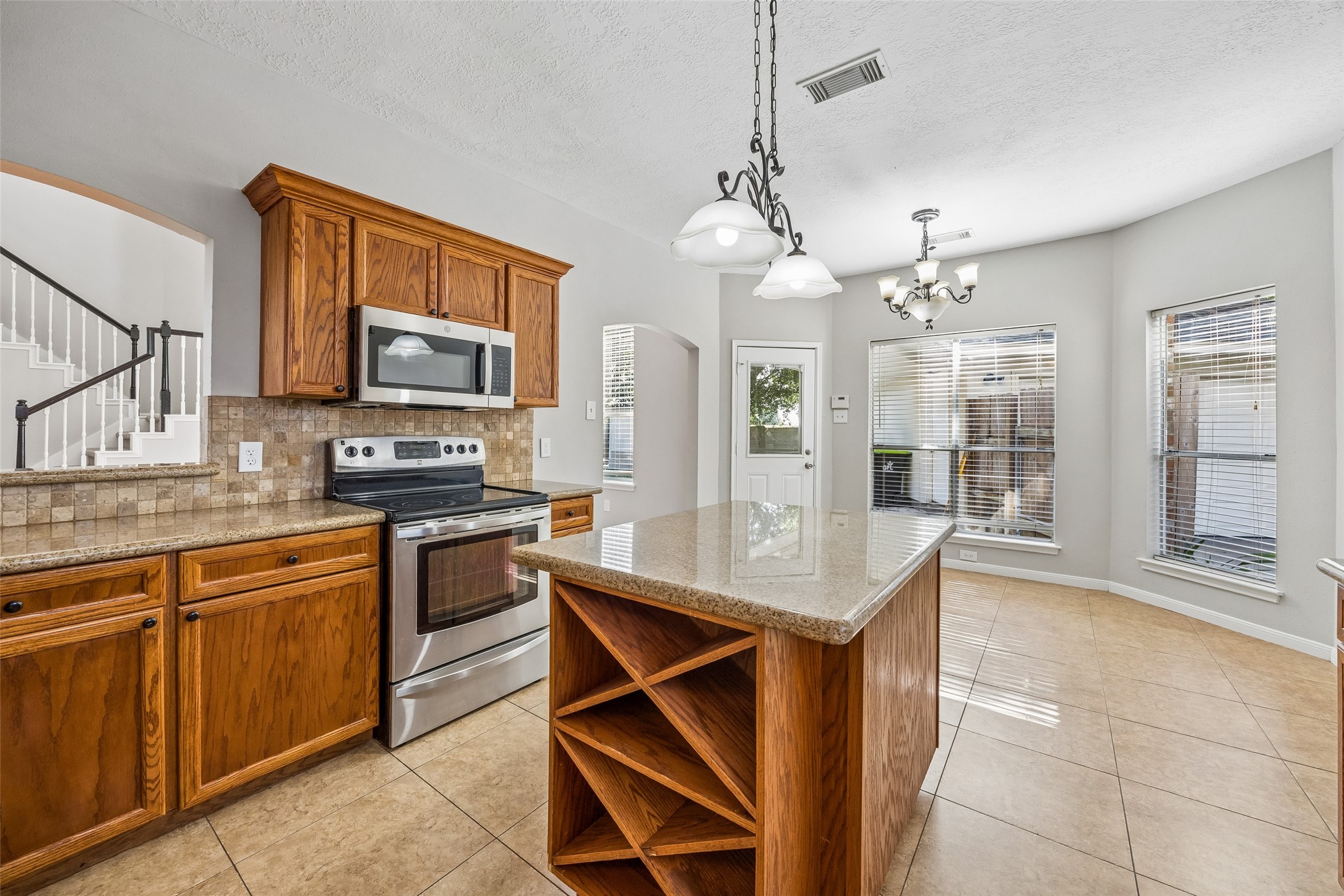 4031 Mission Valley Drive Property Photo 13