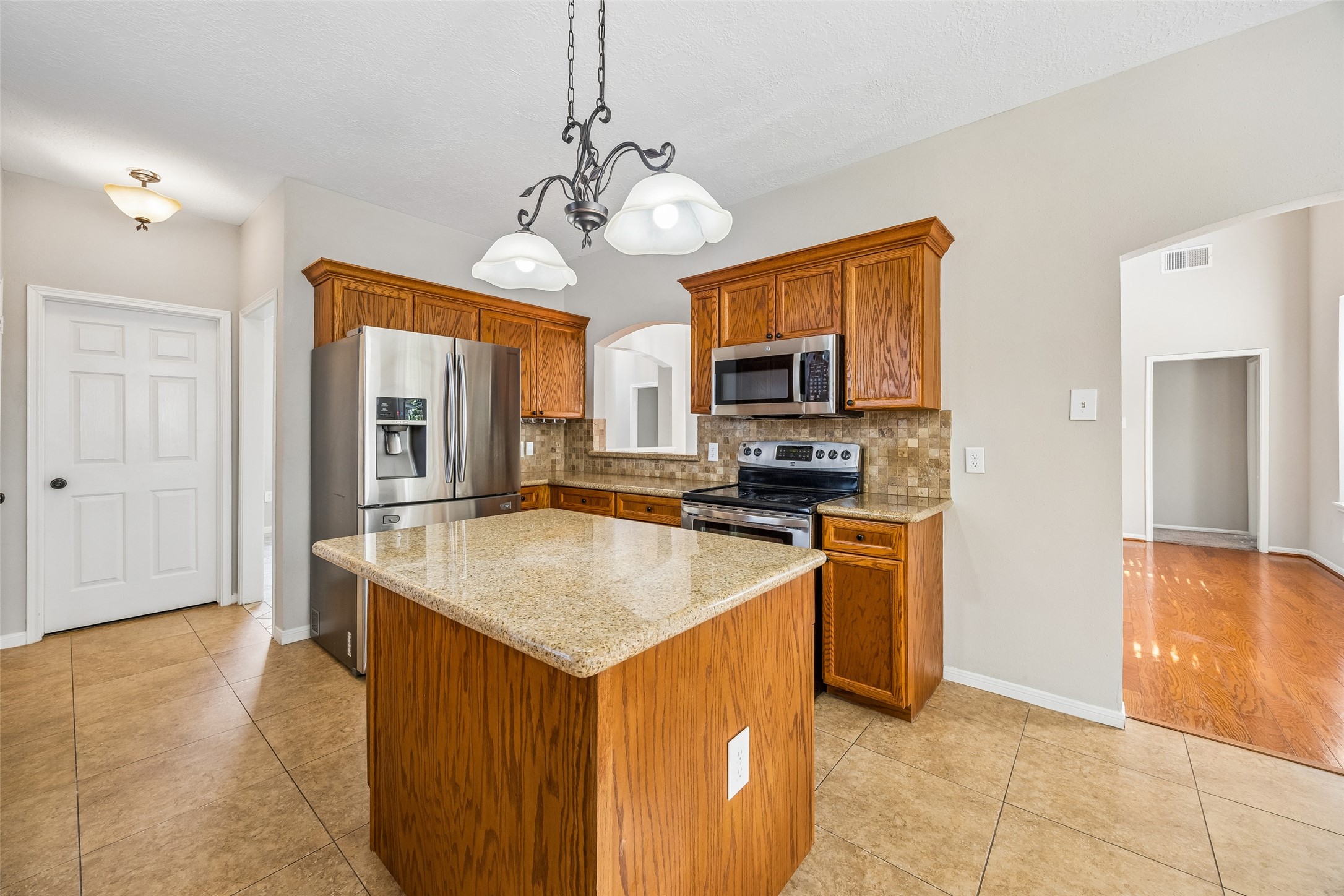 4031 Mission Valley Drive Property Photo 15