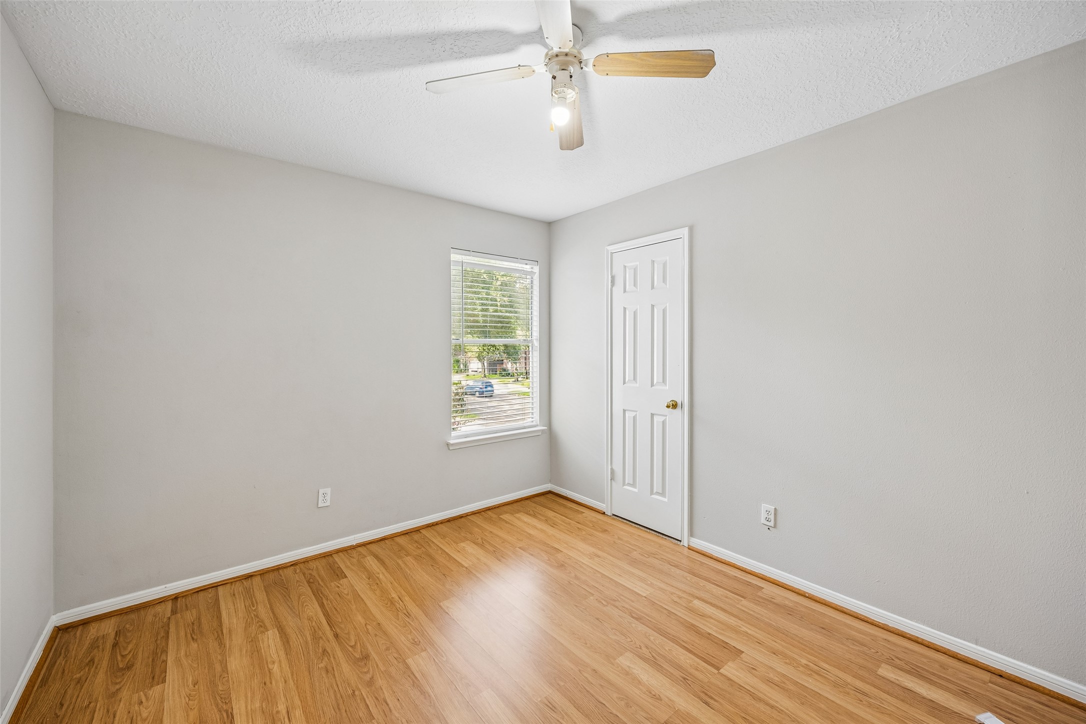 4031 Mission Valley Drive Property Photo 22