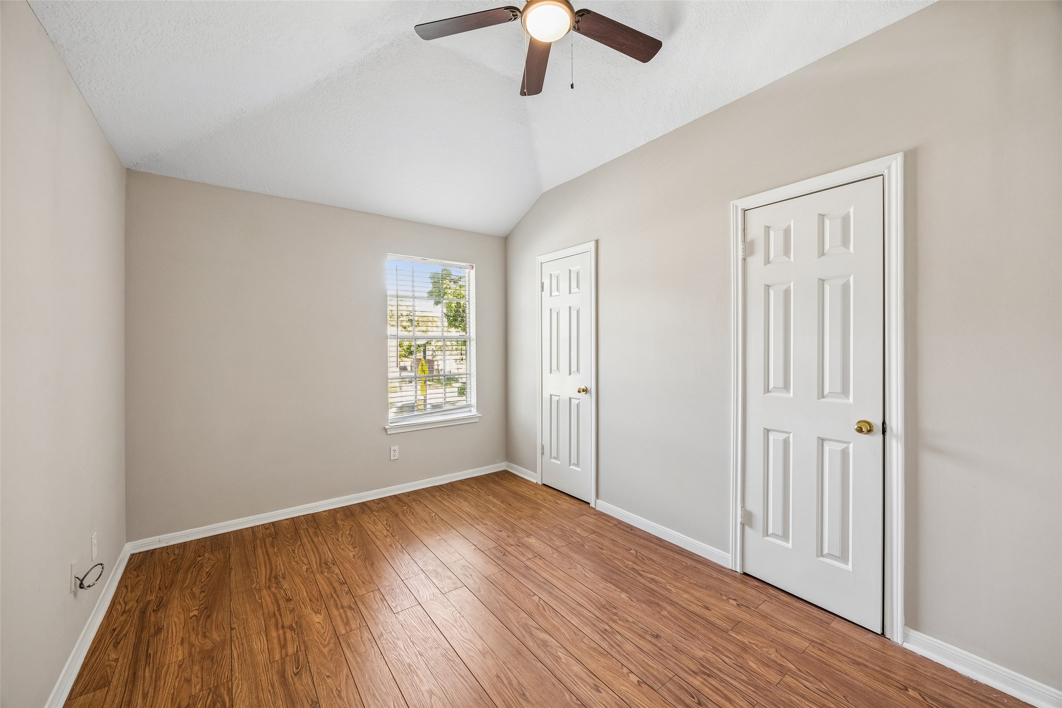 4031 Mission Valley Drive Property Photo 24