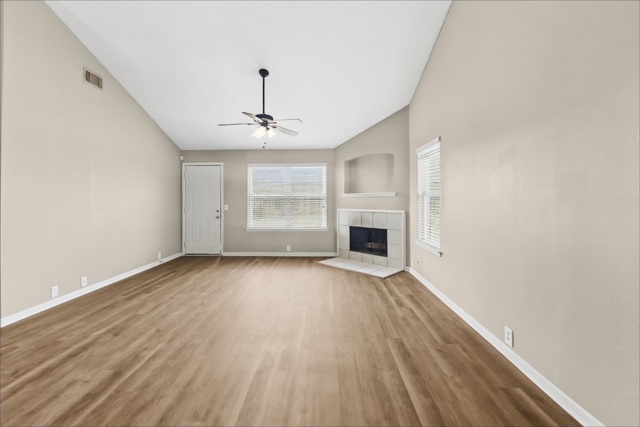 20115 Cypresswood Glen Property Photo 6