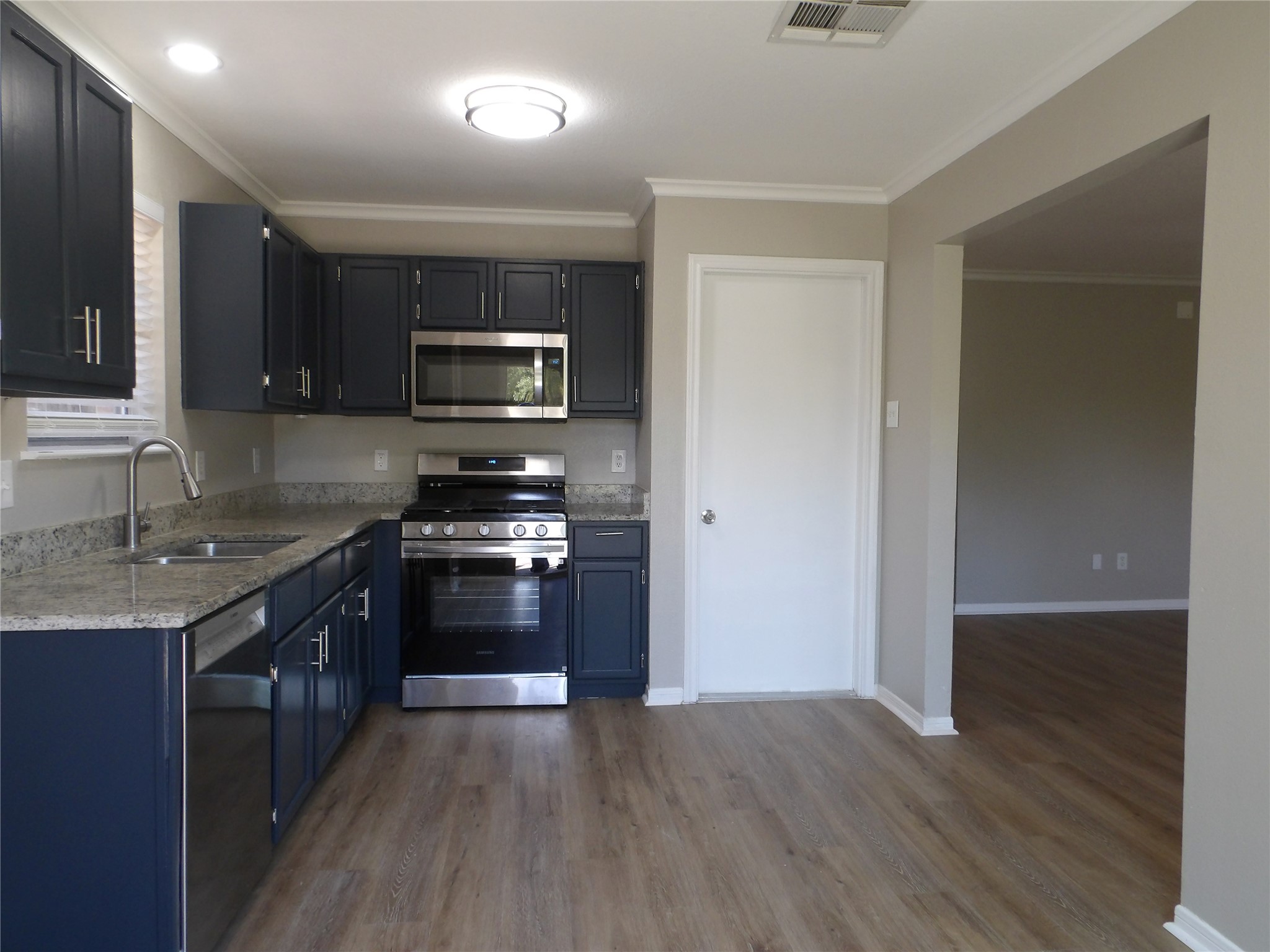 5914 Red River Drive Property Photo 5