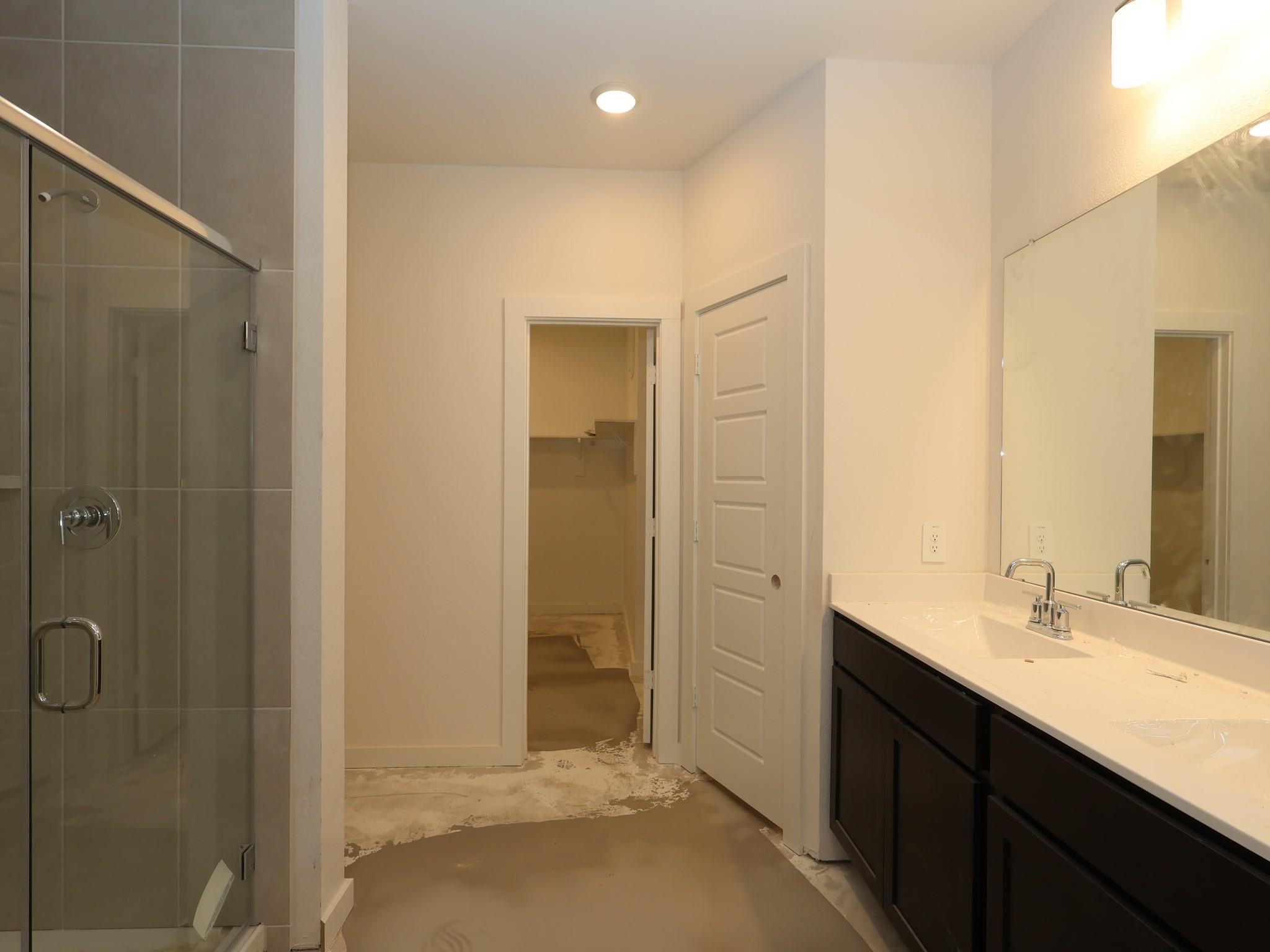 609 Falling Cave Drive, Willis Tx 77378 Property Photo 8