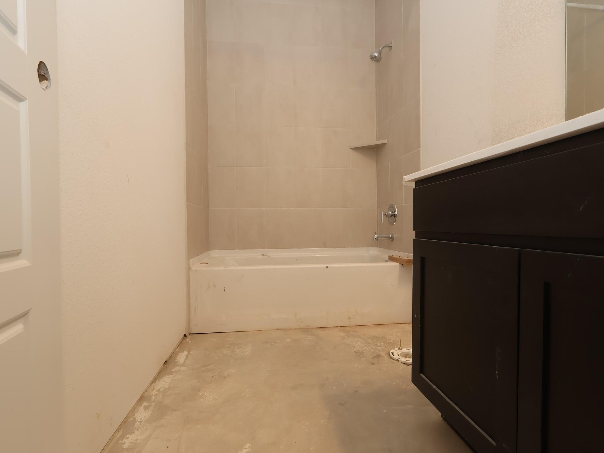609 Falling Cave Drive, Willis Tx 77378 Property Photo 11