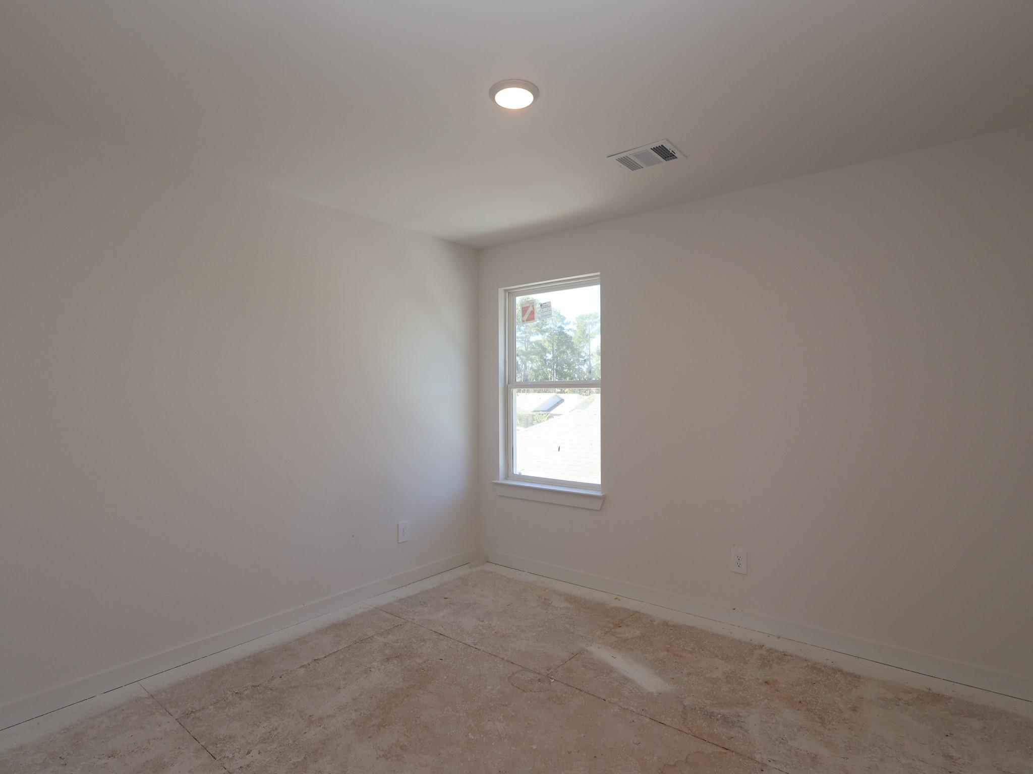 609 Falling Cave Drive, Willis Tx 77378 Property Photo 12