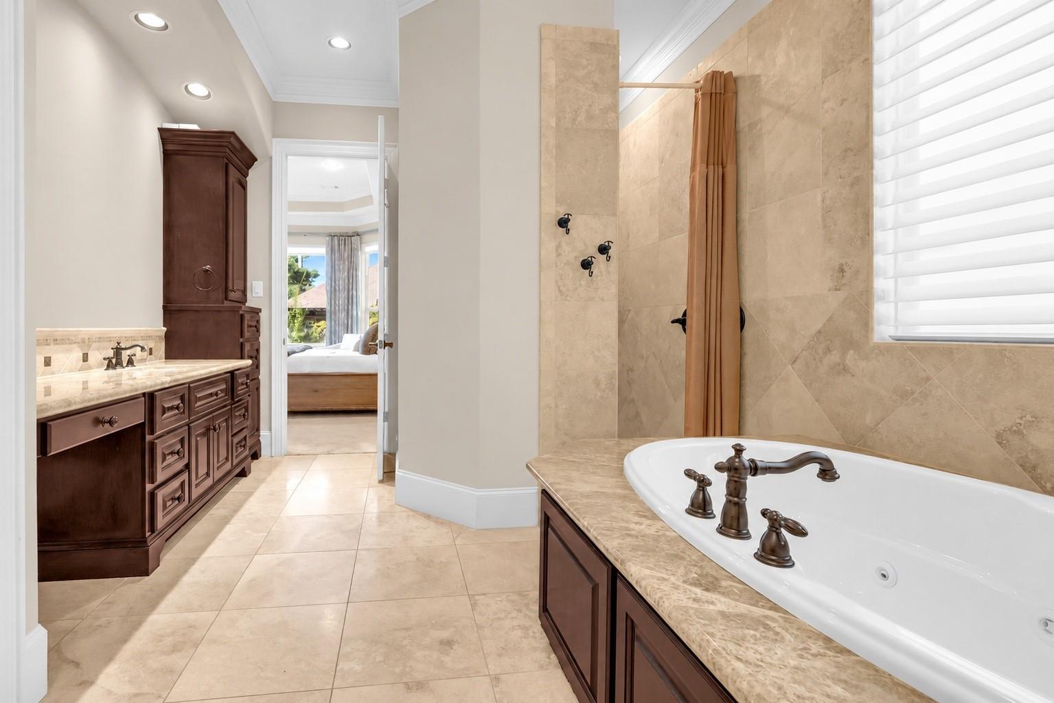 7 Player Ridge, The Woodlands Tx 77382 Property Photo 22