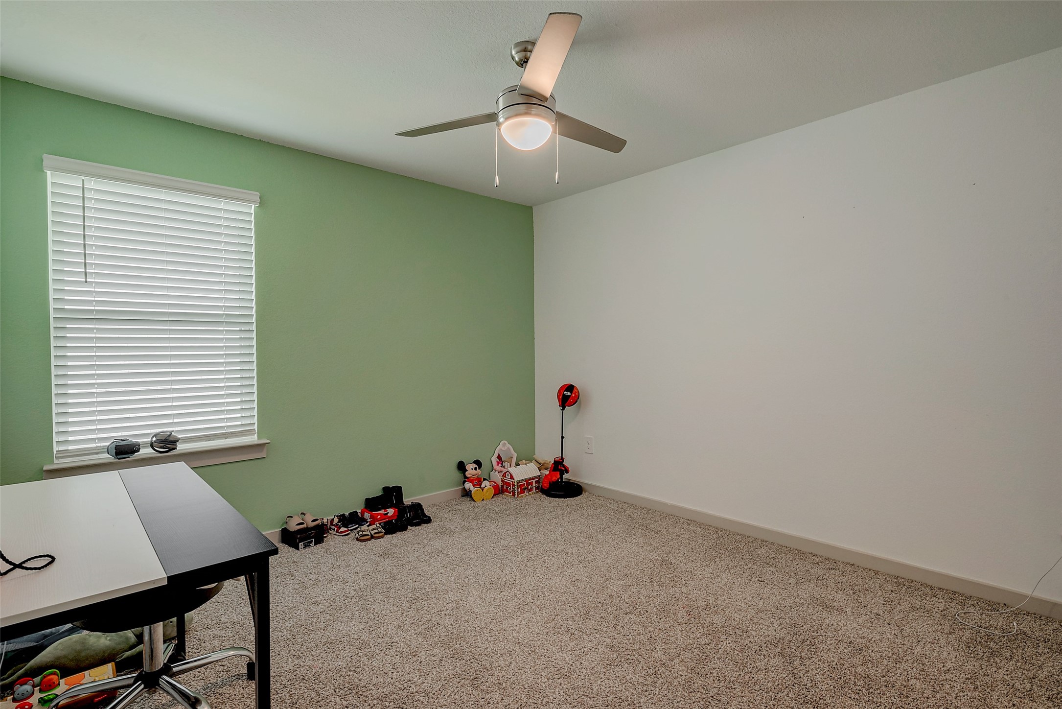 302 Dusty Bridle Lane Property Photo 18