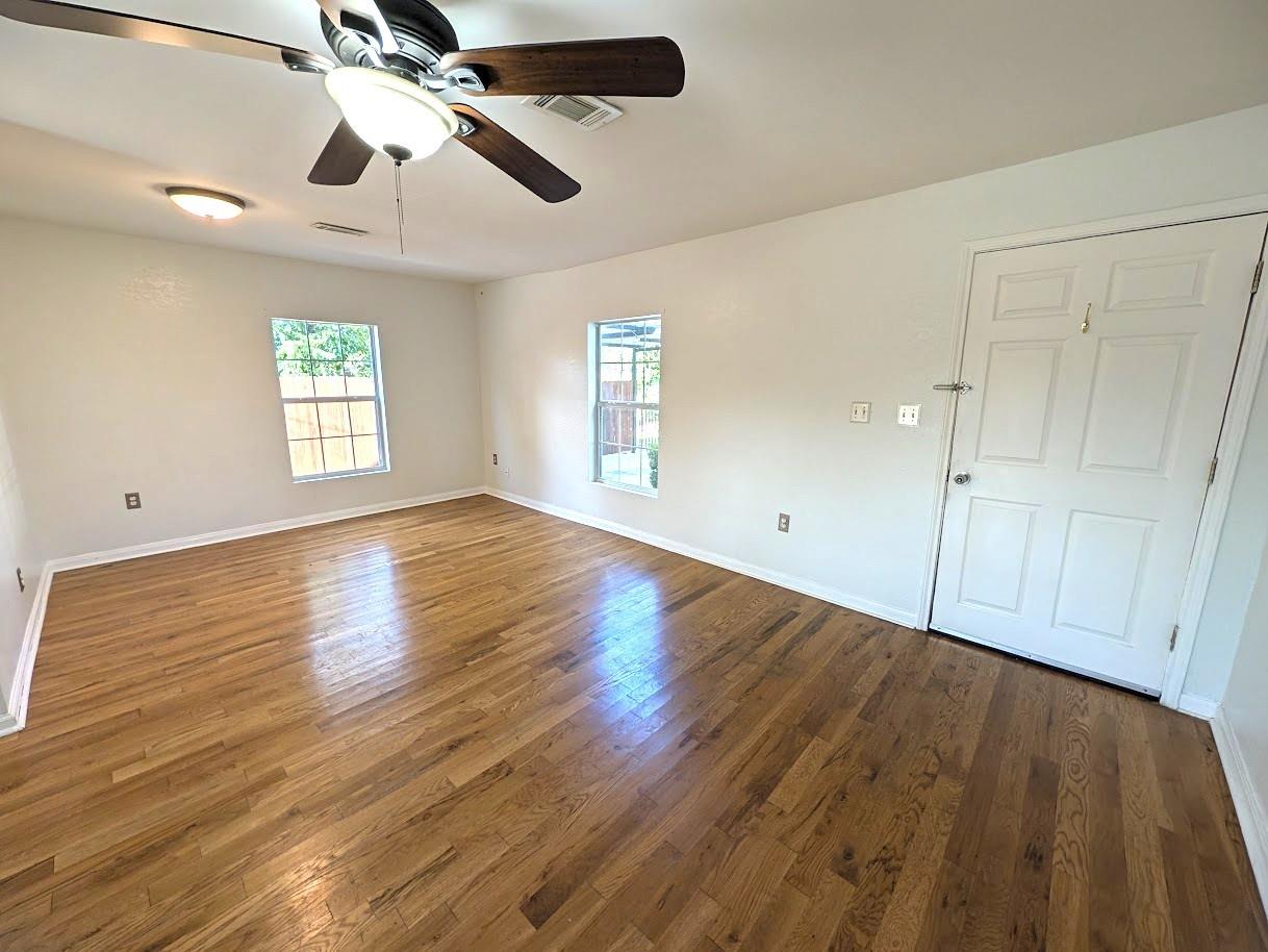 5817 Wayne Street, Houston Tx 77026 Property Photo 4