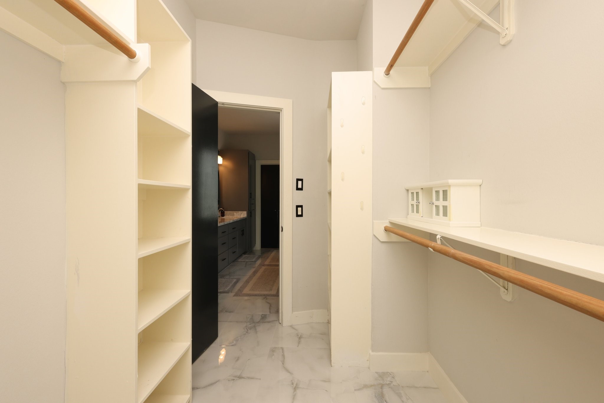 9715 Riddlewood Lane Property Photo 31