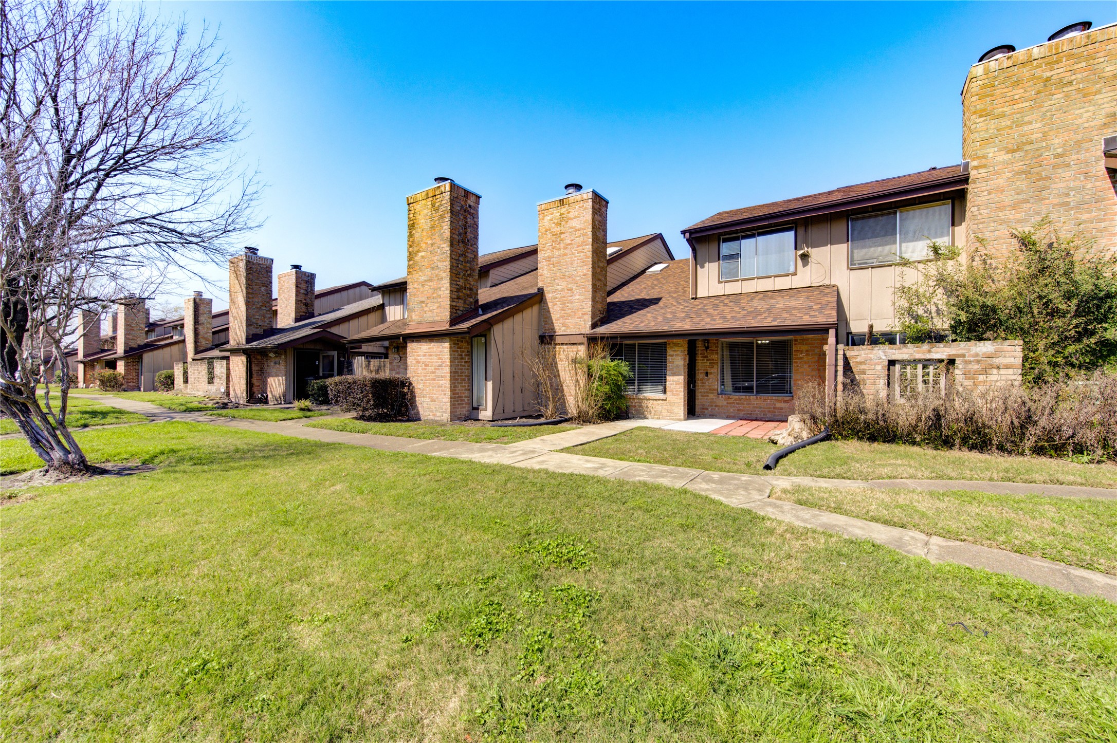 8028 Ellinger Lane Property Photo