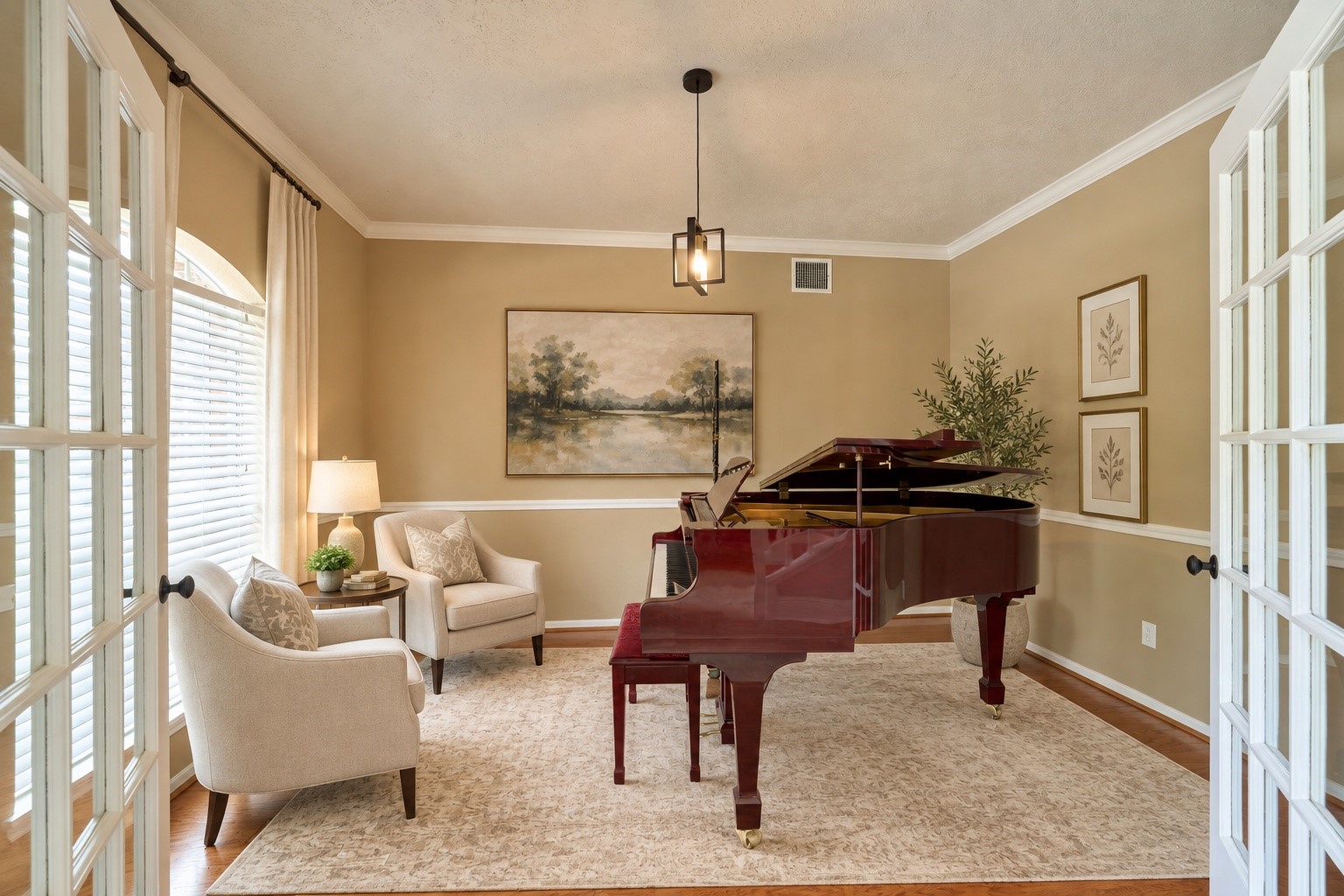 28130 Laura Court Property Photo 4