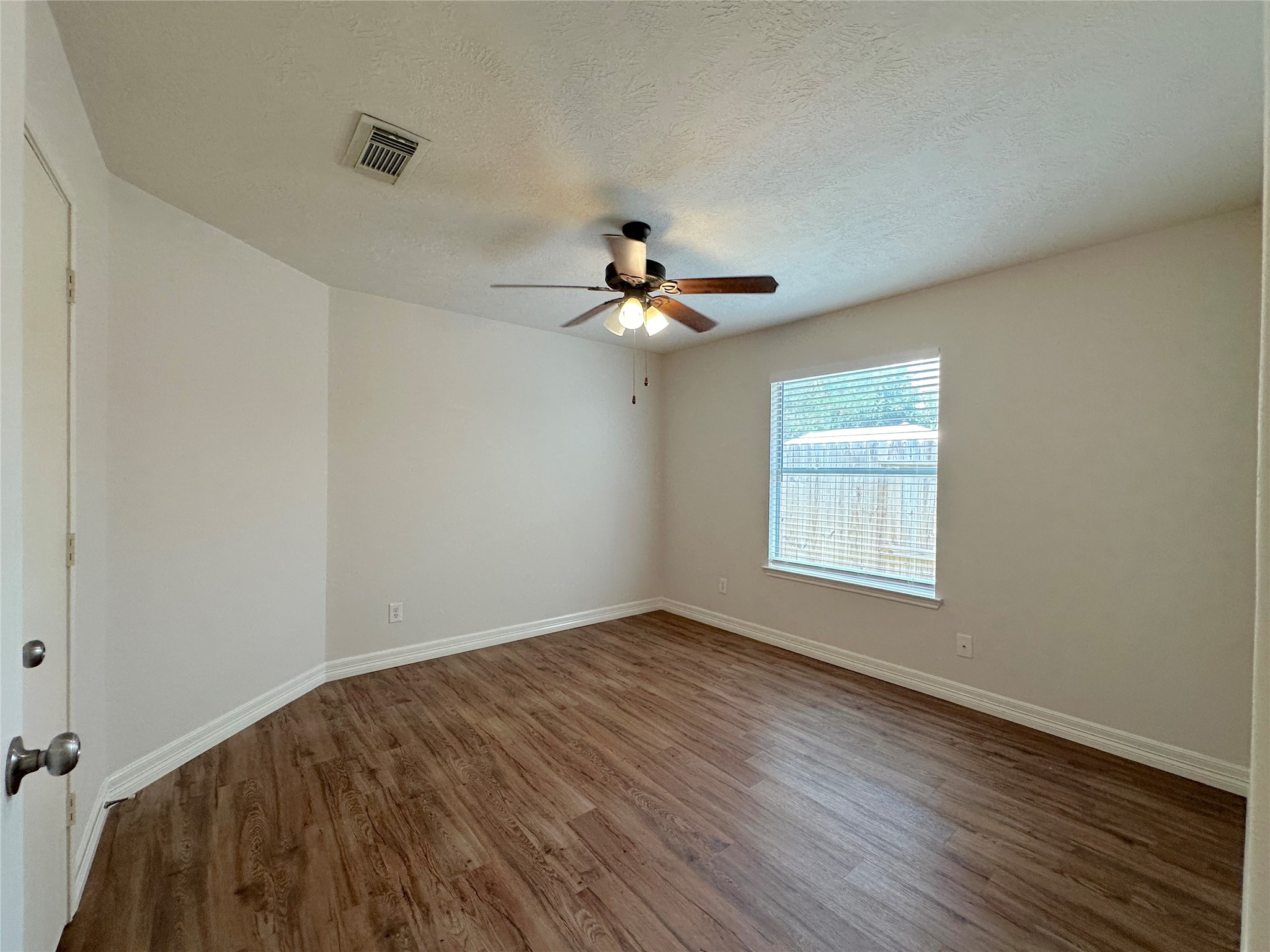 702 Danbury Park Lane Property Photo 11