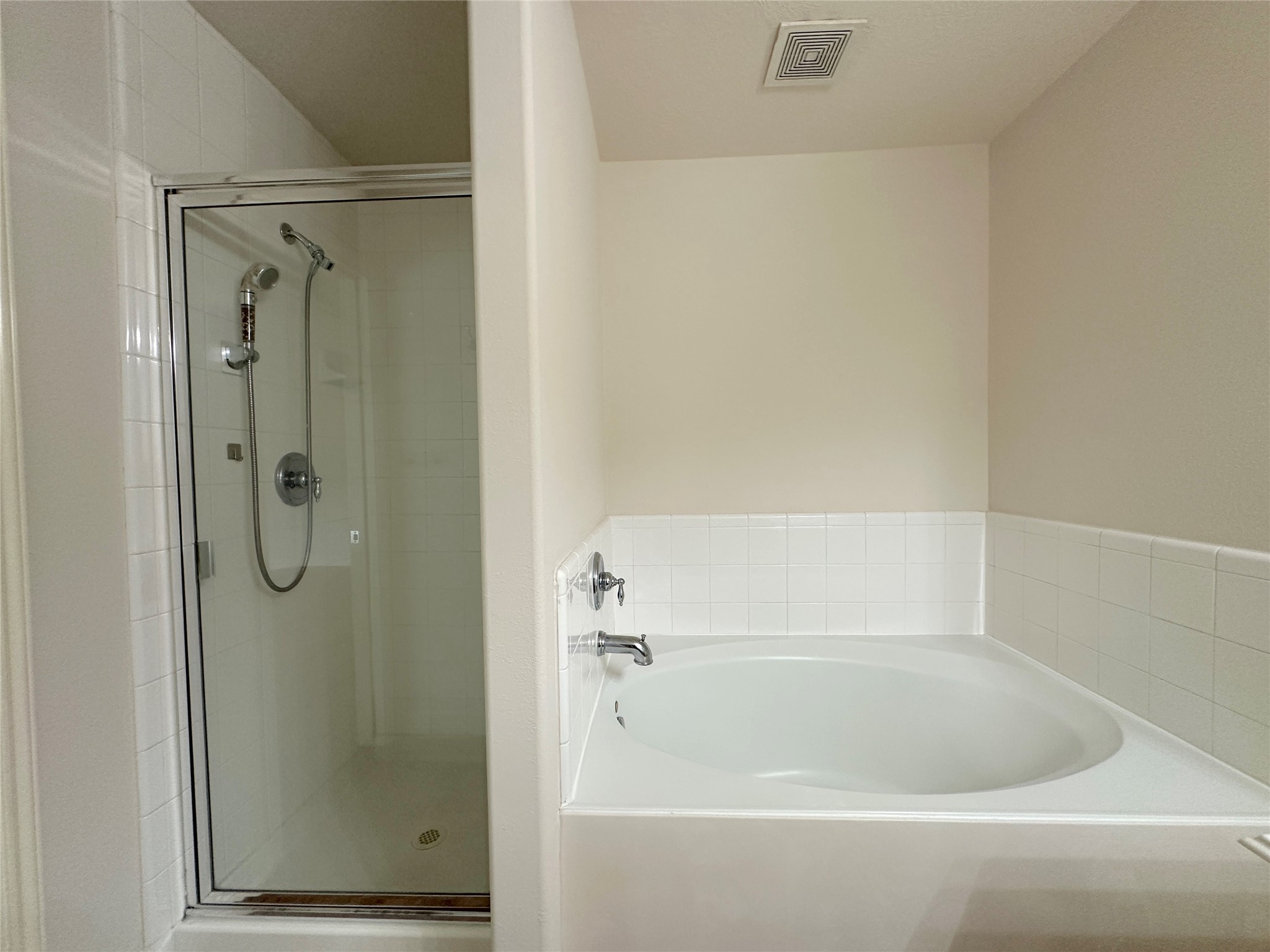 702 Danbury Park Lane Property Photo 17