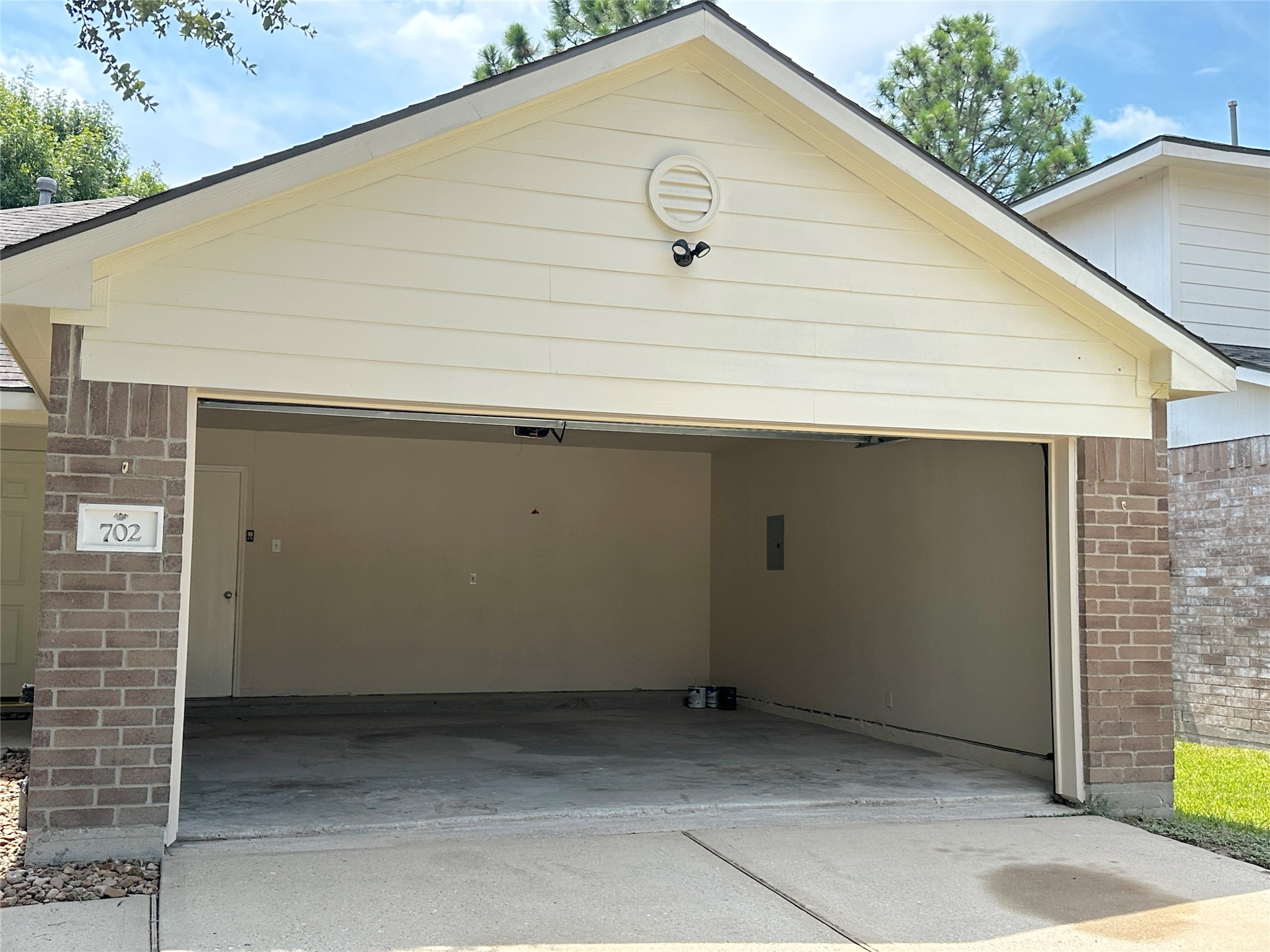 702 Danbury Park Lane Property Photo 19
