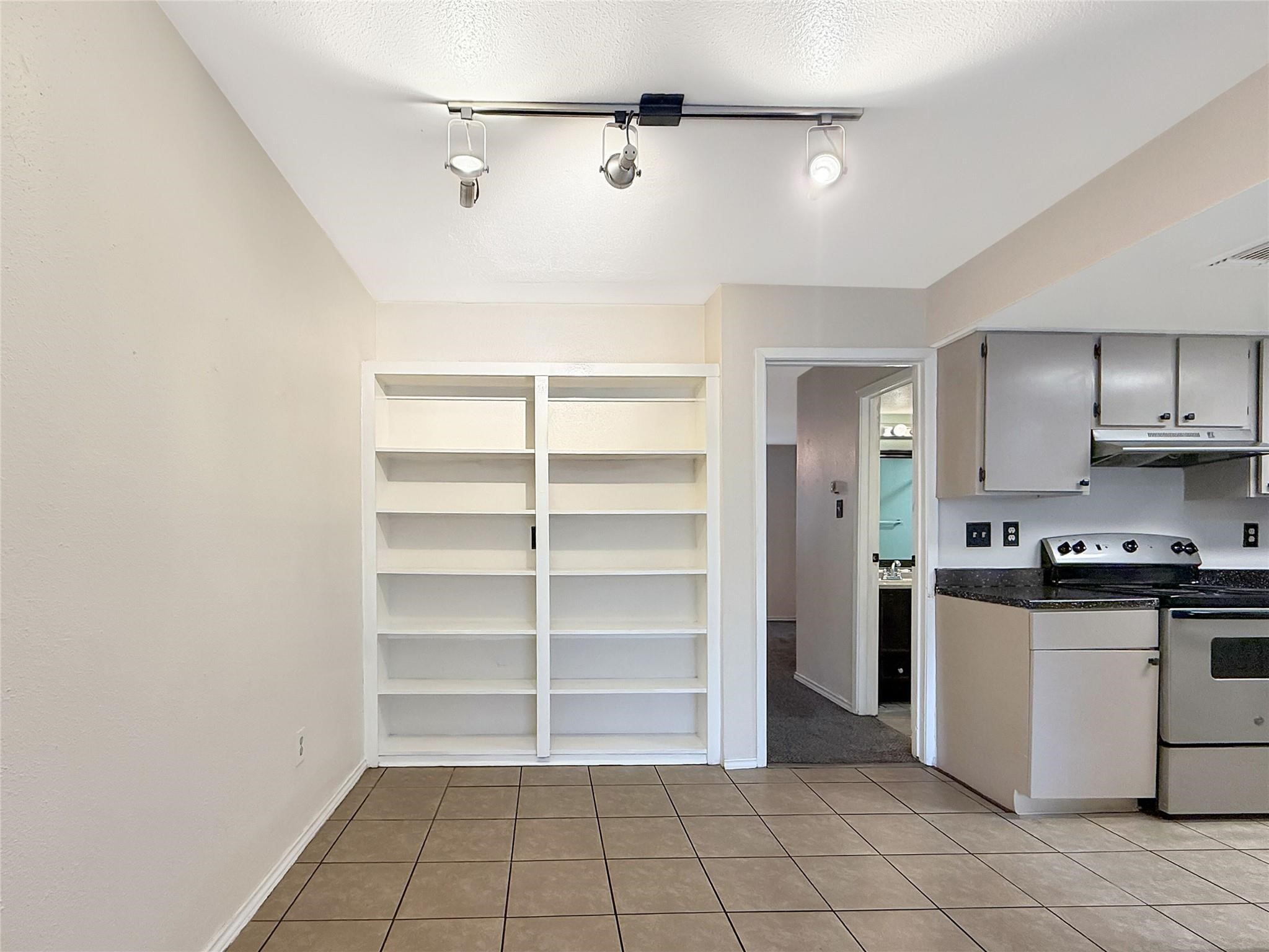 12905 Woodforest Boulevard 601 Property Photo 8