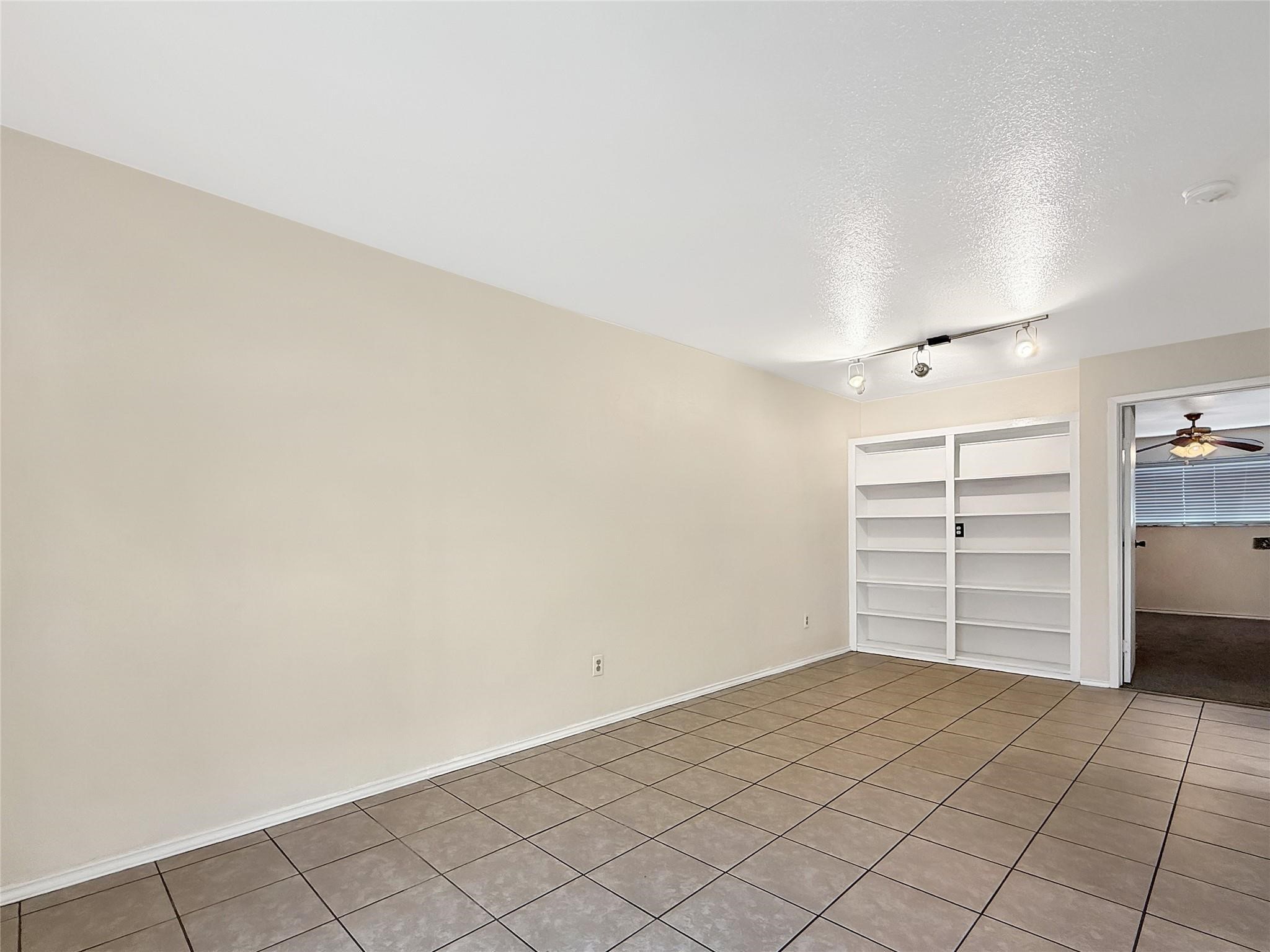 12905 Woodforest Boulevard 601 Property Photo 9