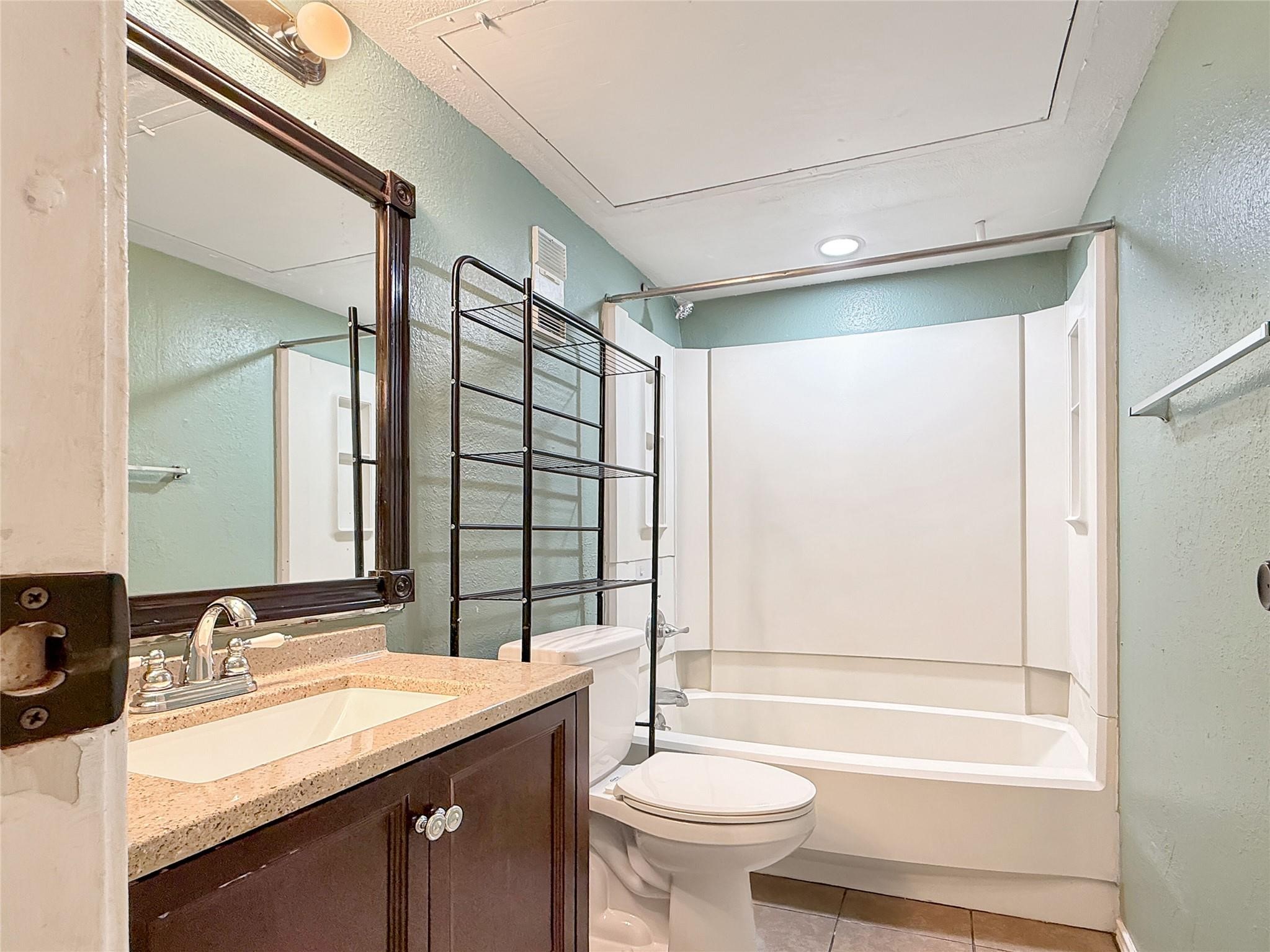 12905 Woodforest Boulevard 601 Property Photo 14