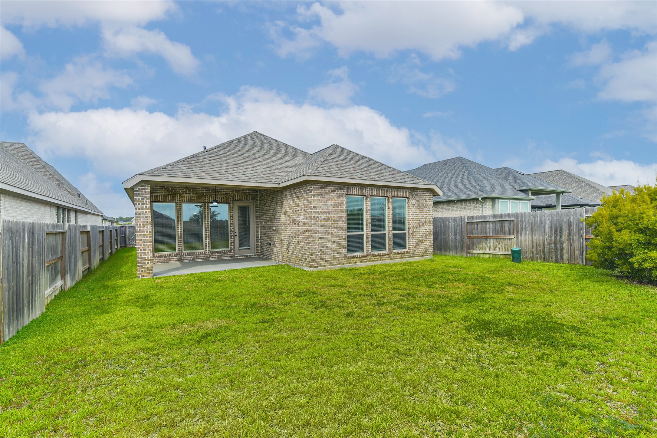 18903 Brego Lane Property Photo 6