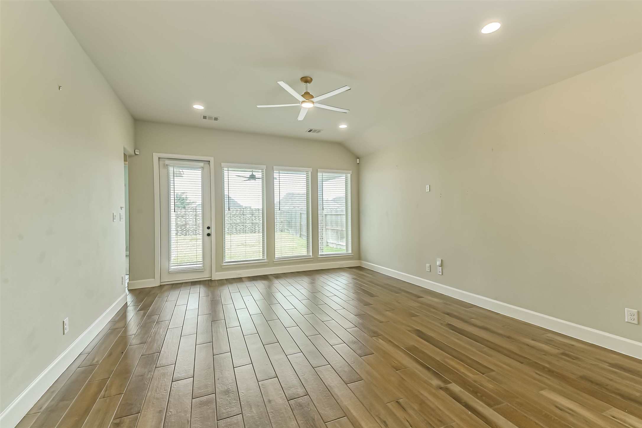18903 Brego Lane Property Photo 8