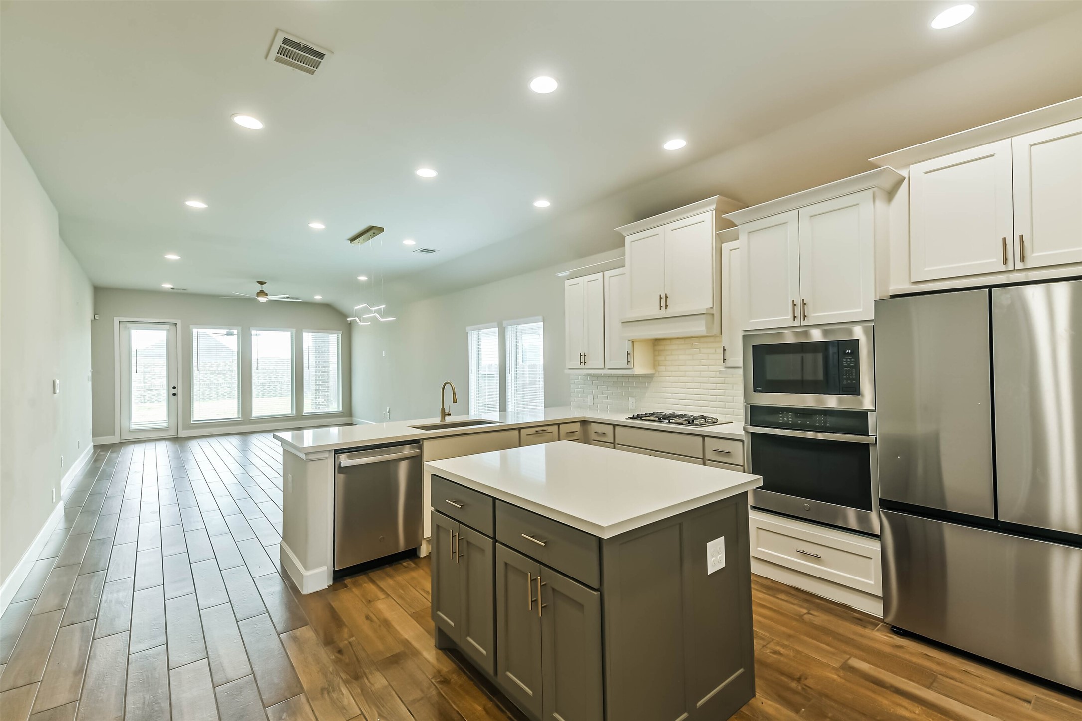 18903 Brego Lane Property Photo 14
