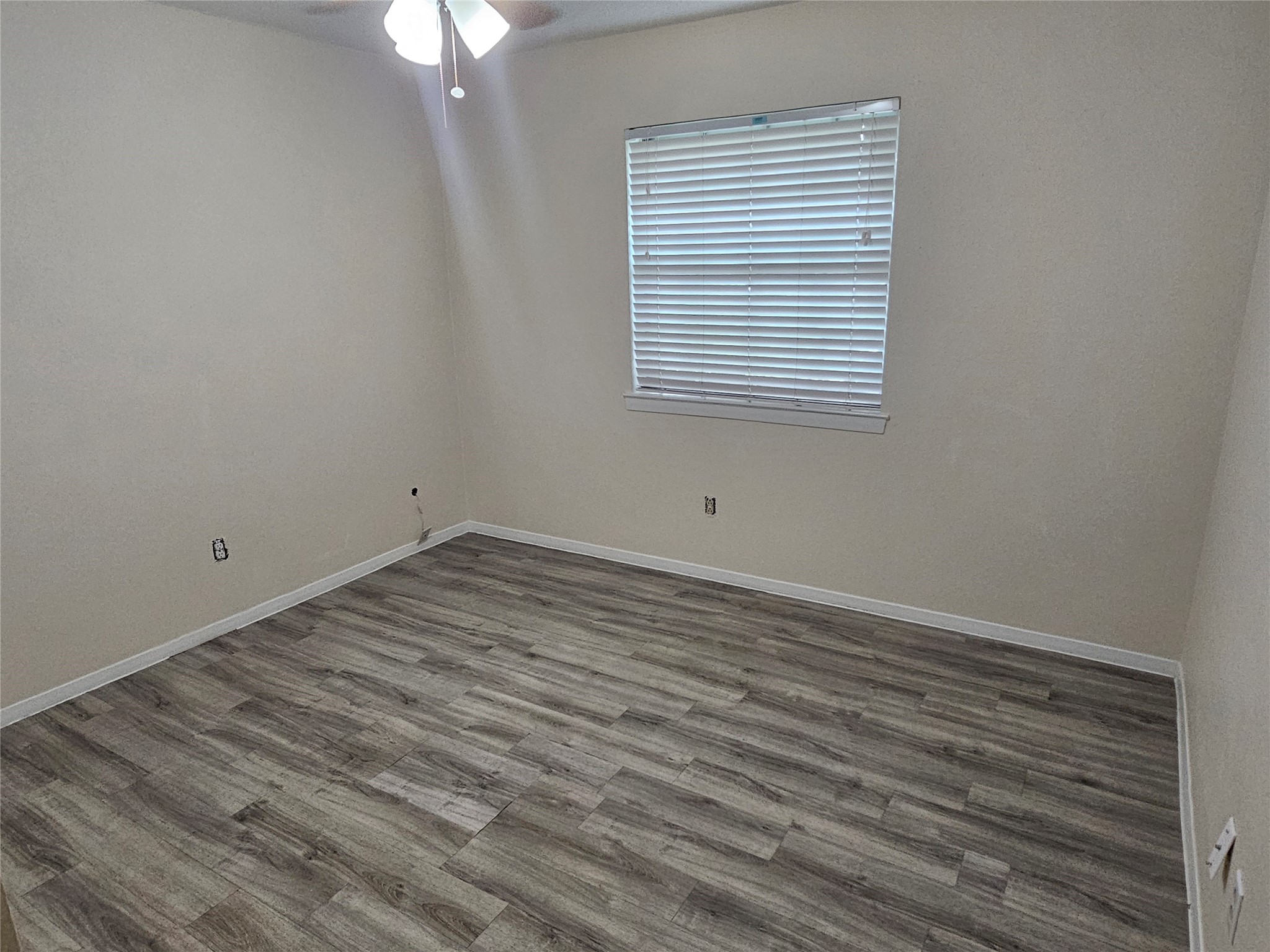 1113 E Amherst Lane Property Photo 16