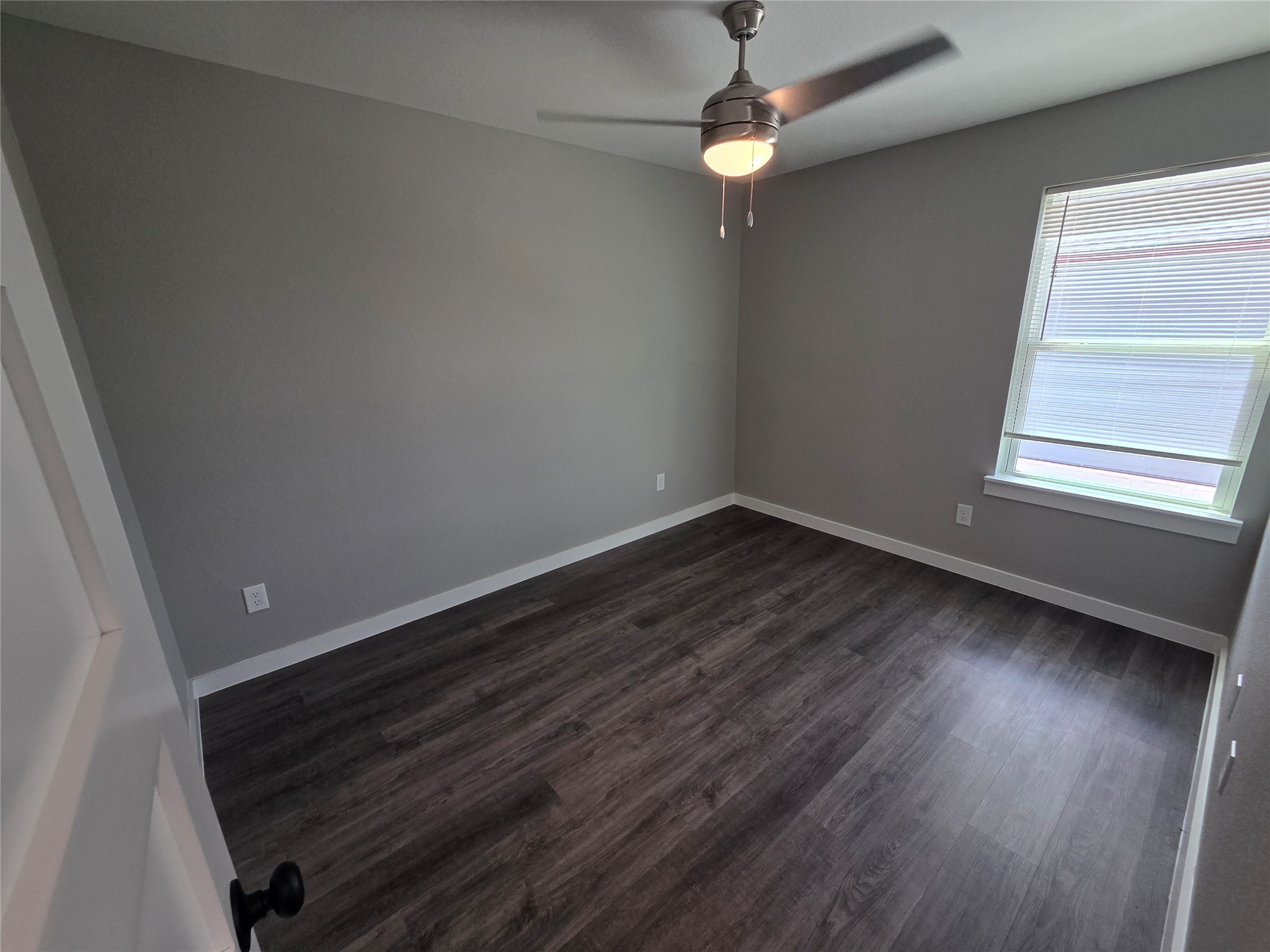 9806 Fillmore Street B Property Photo 10