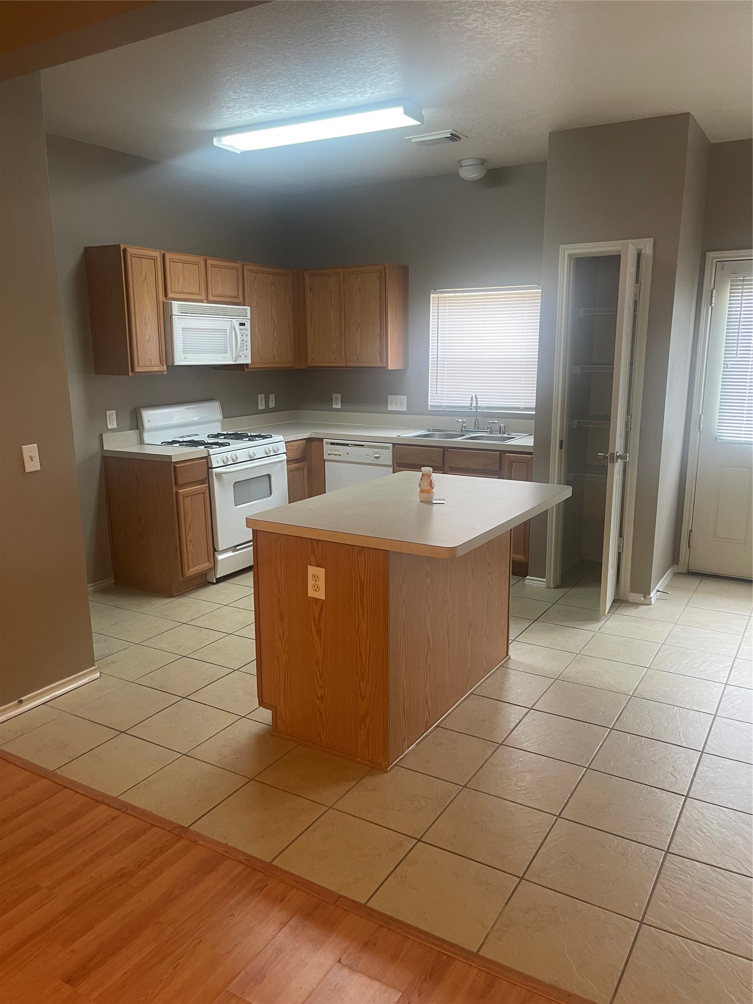 2215 Walnut Fair Lane Property Photo 4
