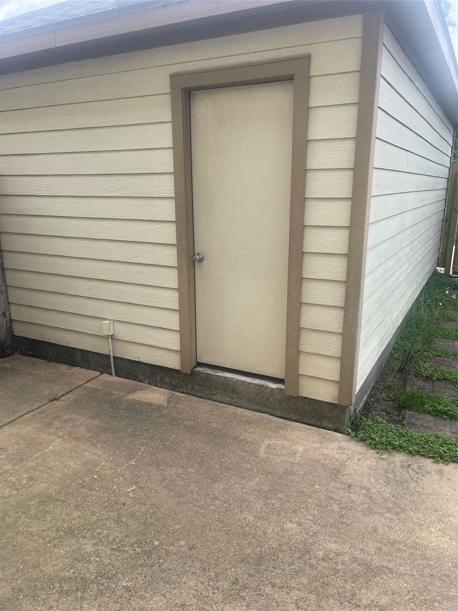 2215 Walnut Fair Lane Property Photo 12