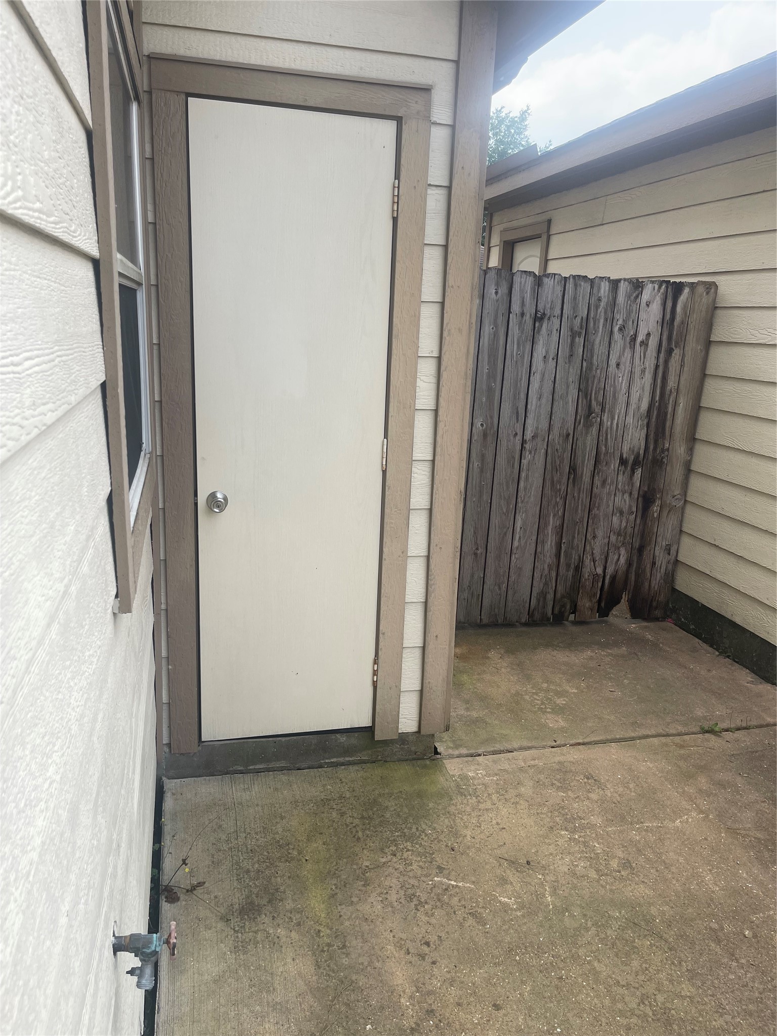 2215 Walnut Fair Lane Property Photo 13
