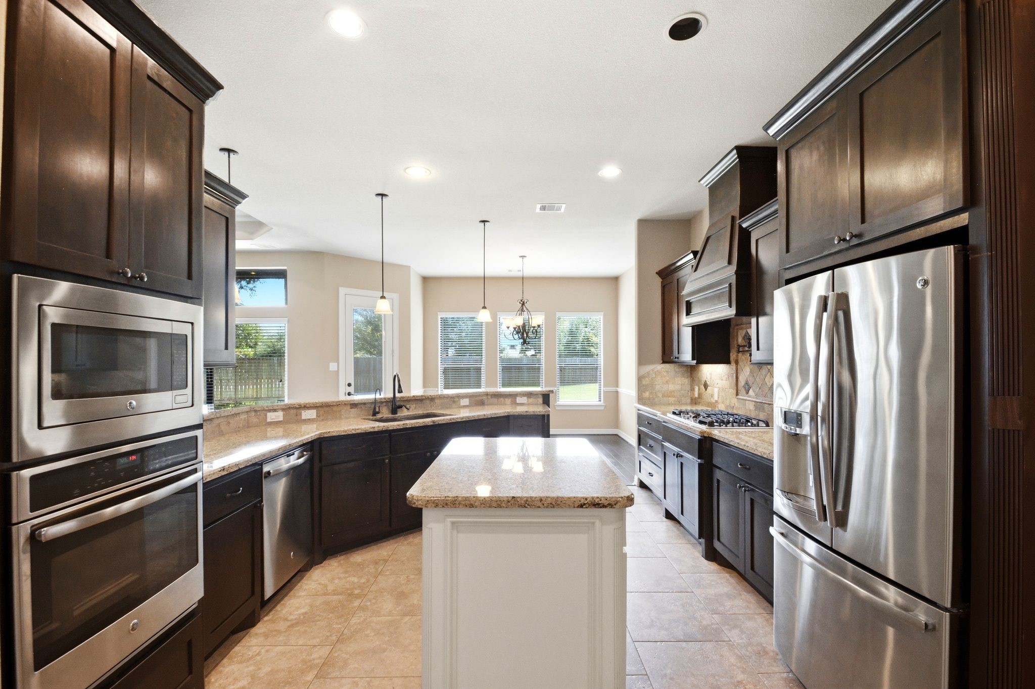 18840 Serene Water Drive Property Photo 10