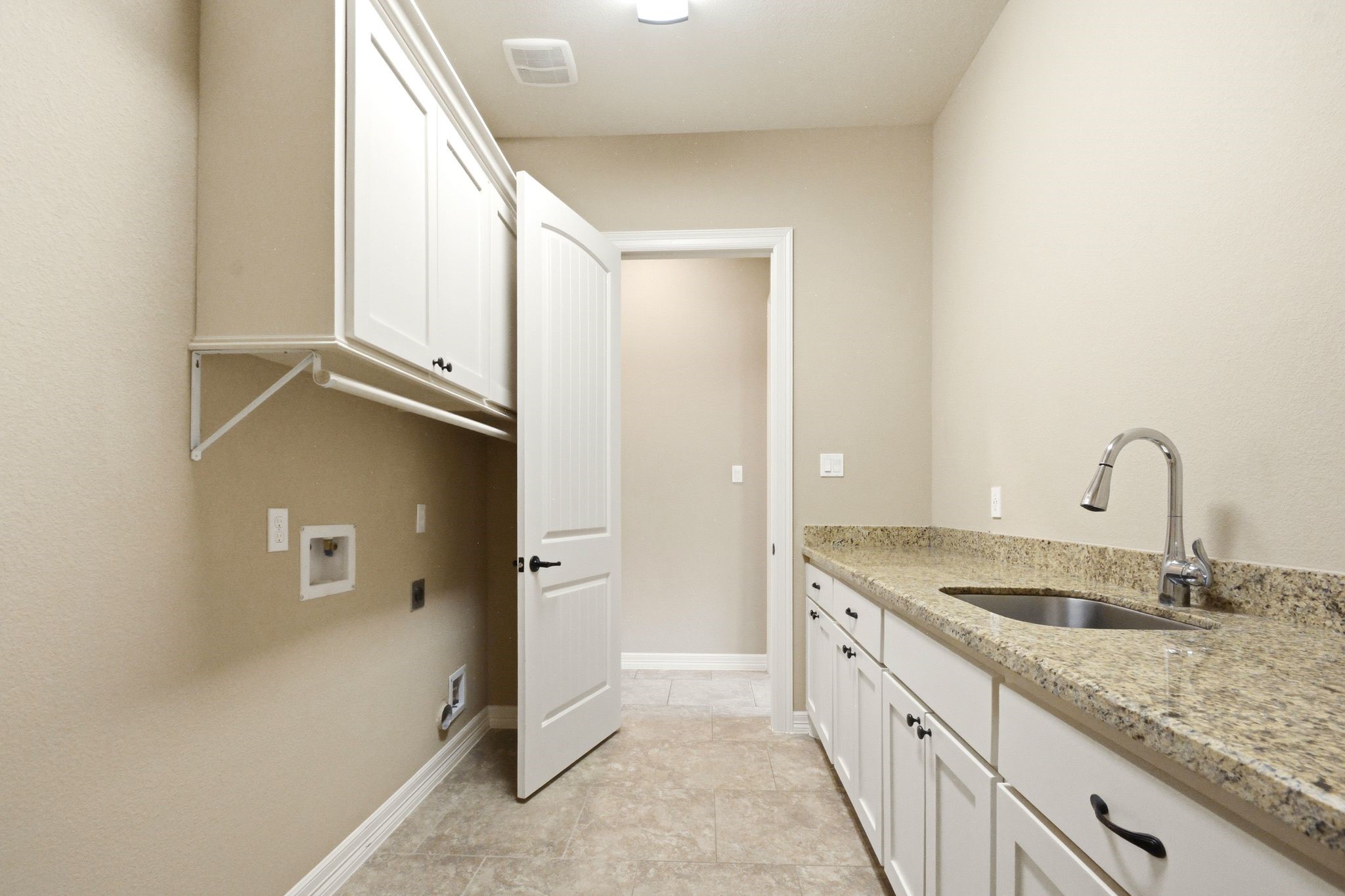 18840 Serene Water Drive Property Photo 37