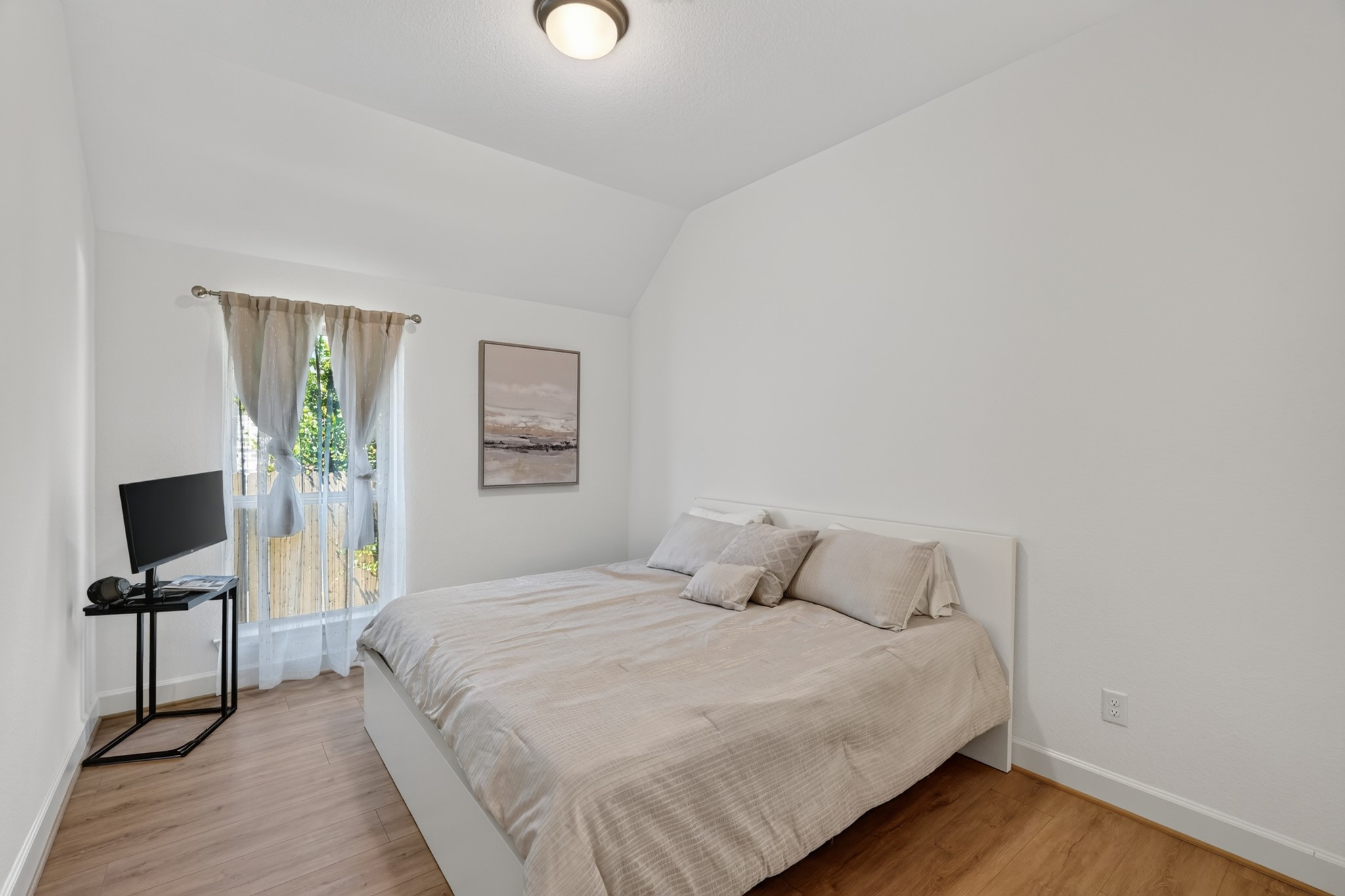413 Brackendale Court Property Photo 19