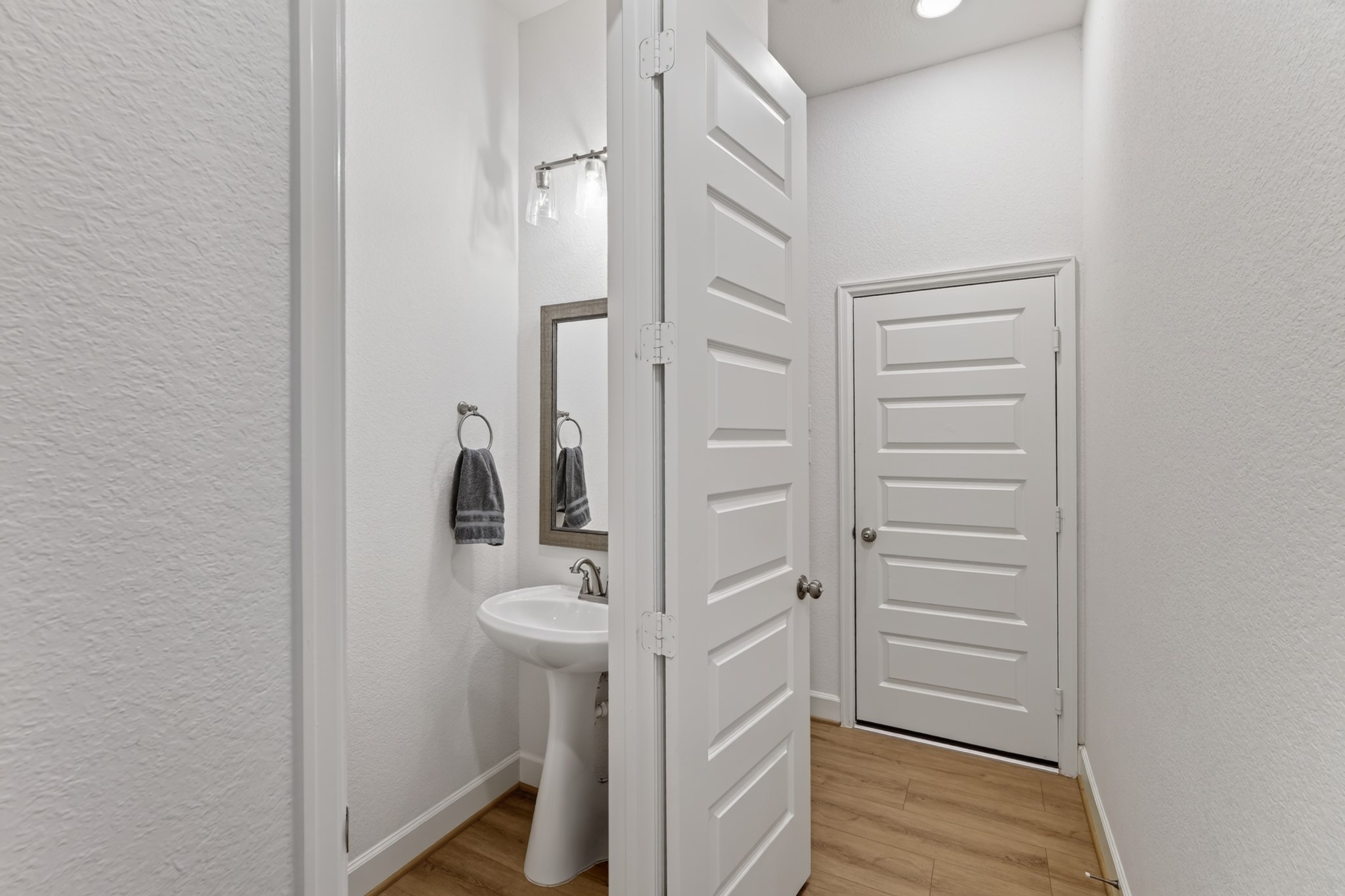 413 Brackendale Court Property Photo 23