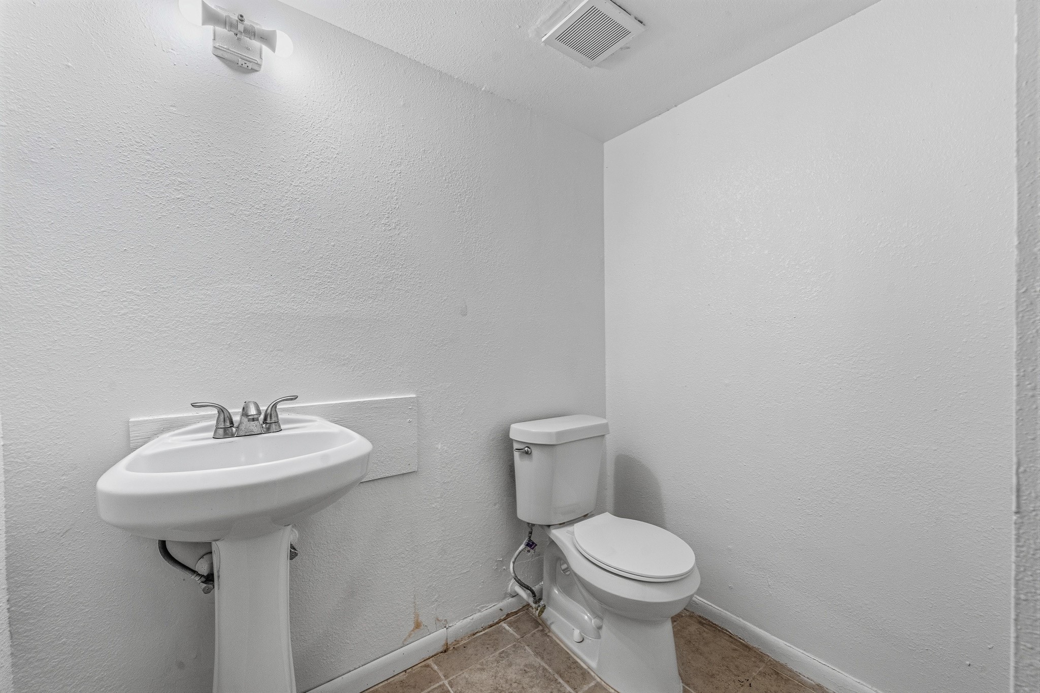 12054 Beechnut Street Property Photo 3