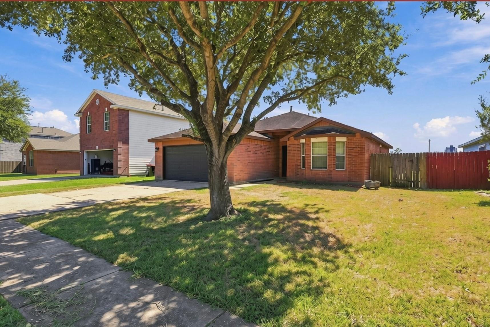 3910 Ridge Canyon Road, Baytown Tx 77521 Property Photo 2