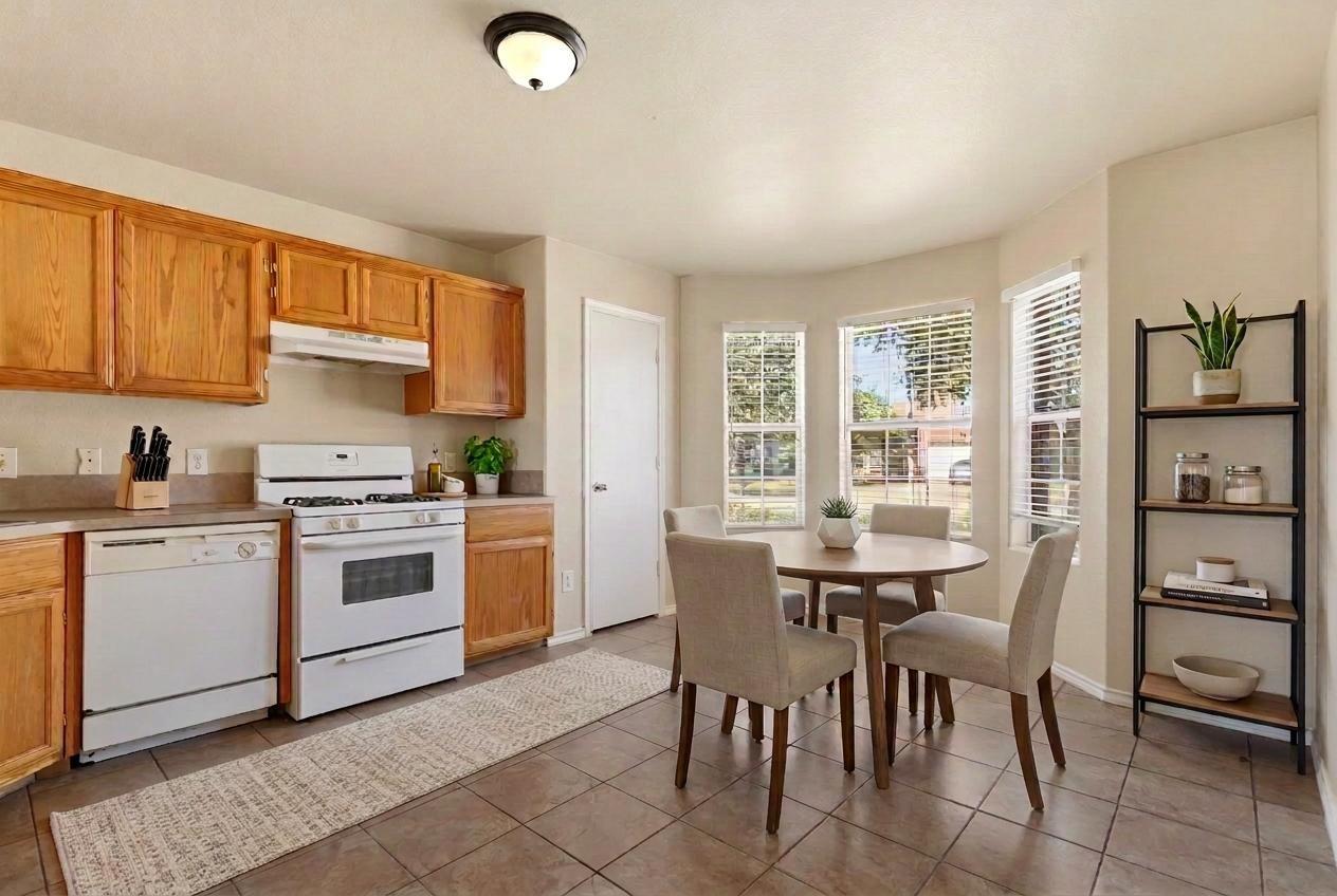 3910 Ridge Canyon Road, Baytown Tx 77521 Property Photo 5
