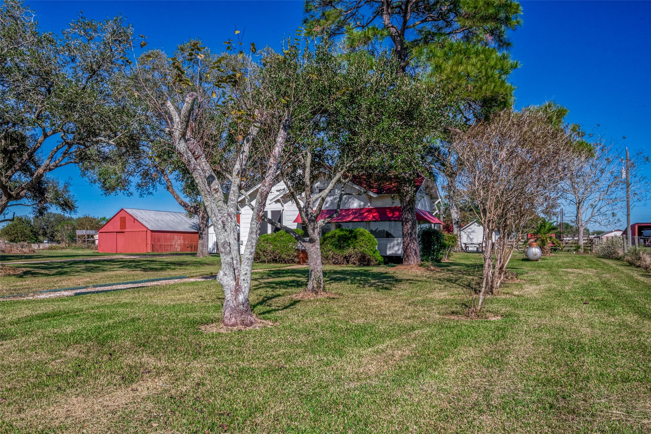 3415 Fm 360 Road Property Photo 6