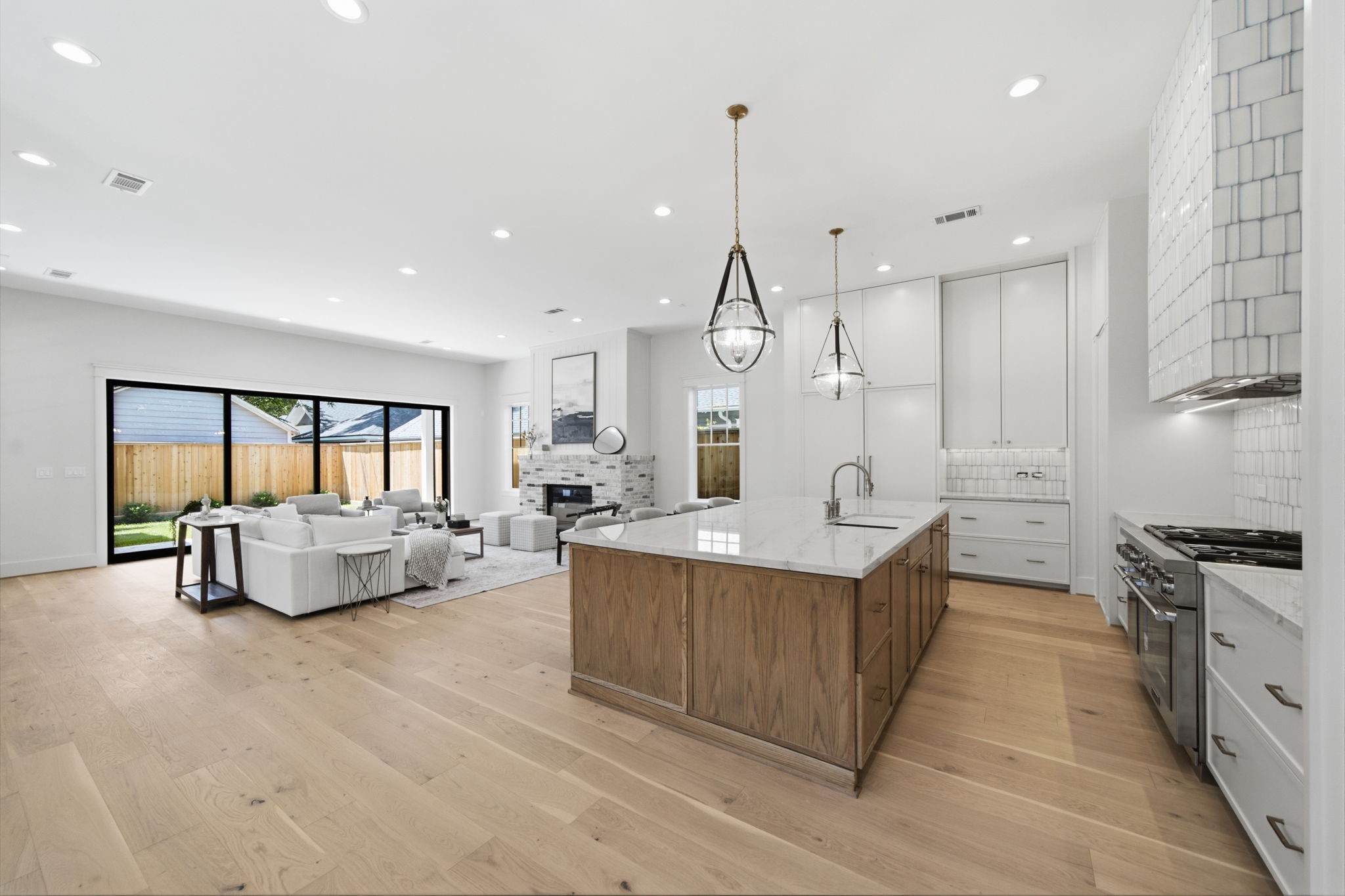 906 Bayland Avenue Property Photo 10