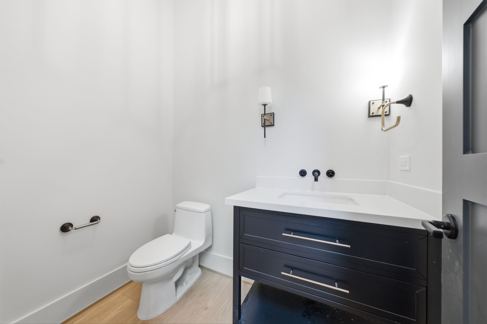 906 Bayland Avenue Property Photo 15