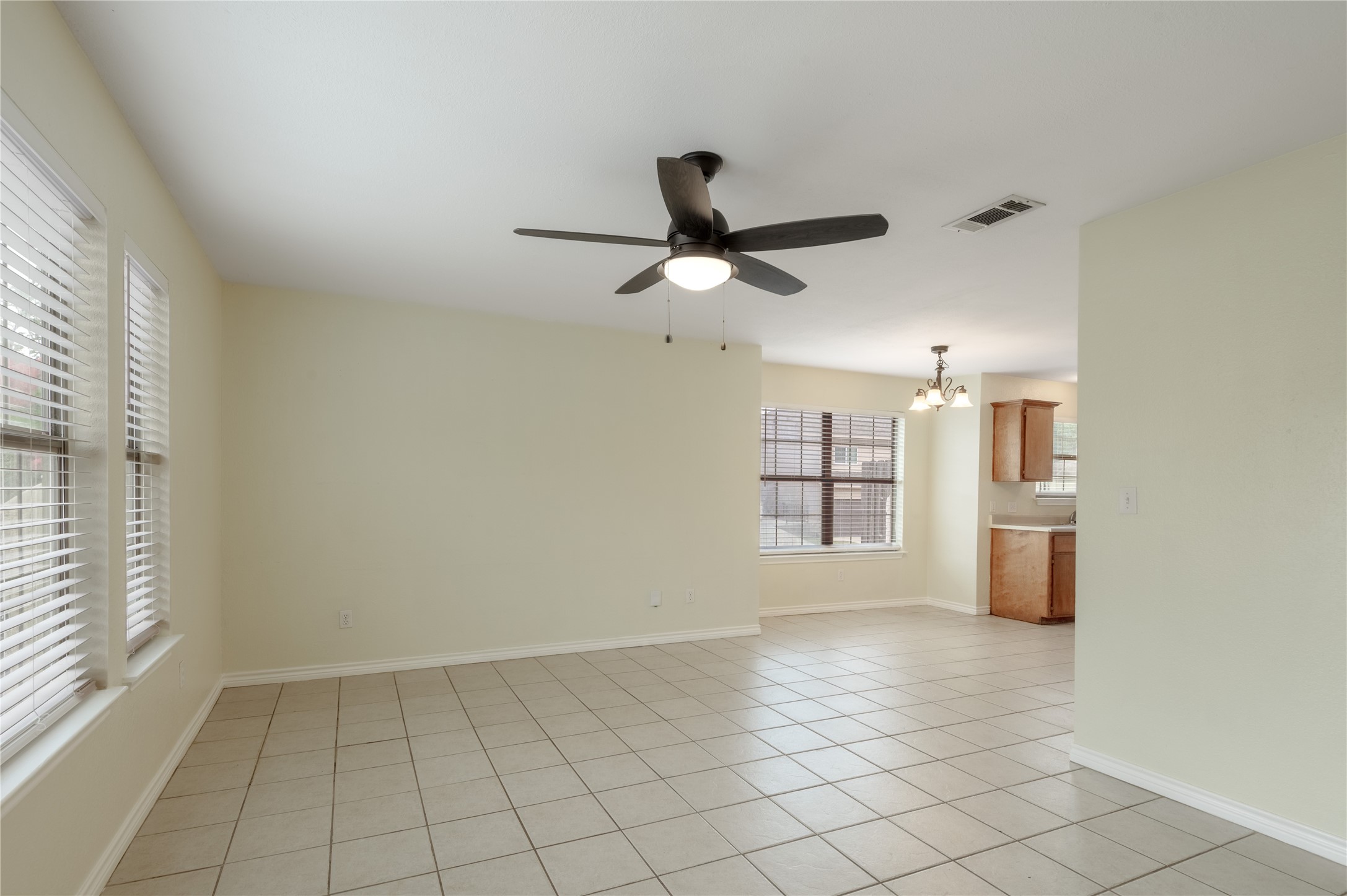 101 Yegua Circle Property Photo 4